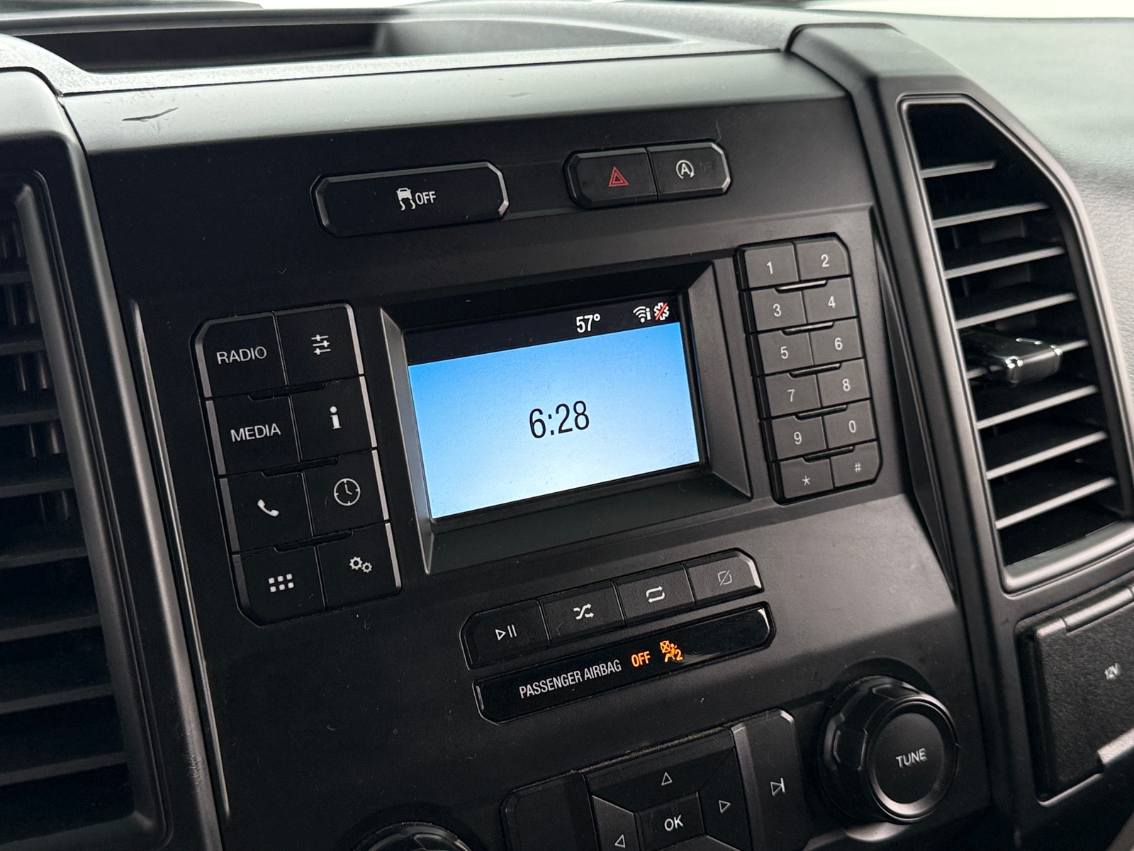 Thumbnail: 2018 Ford Econoline - 4