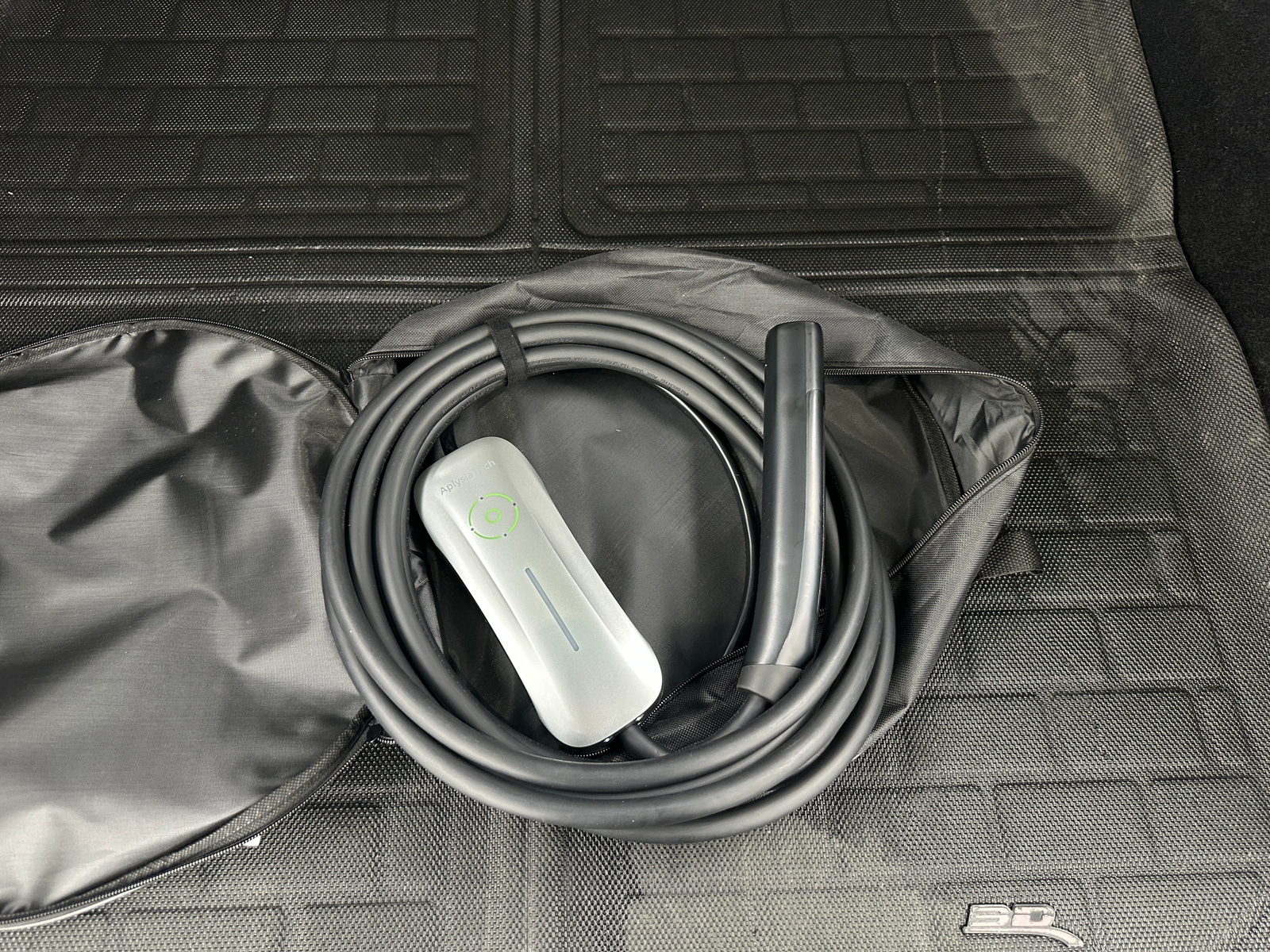 Thumbnail: 2023 Tesla Model Y - 6