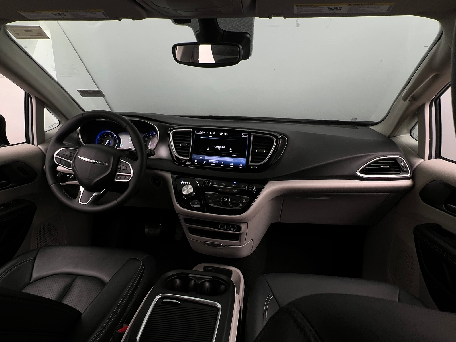 Thumbnail: 2024 Chrysler Pacifica - 2