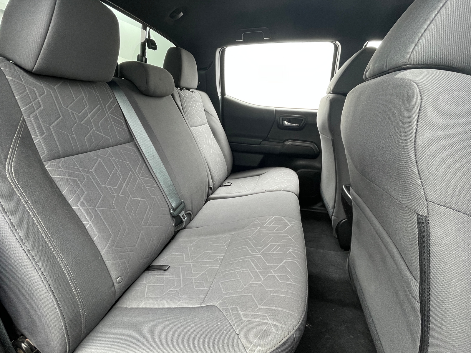 Thumbnail: 2016 Toyota Tacoma - 6