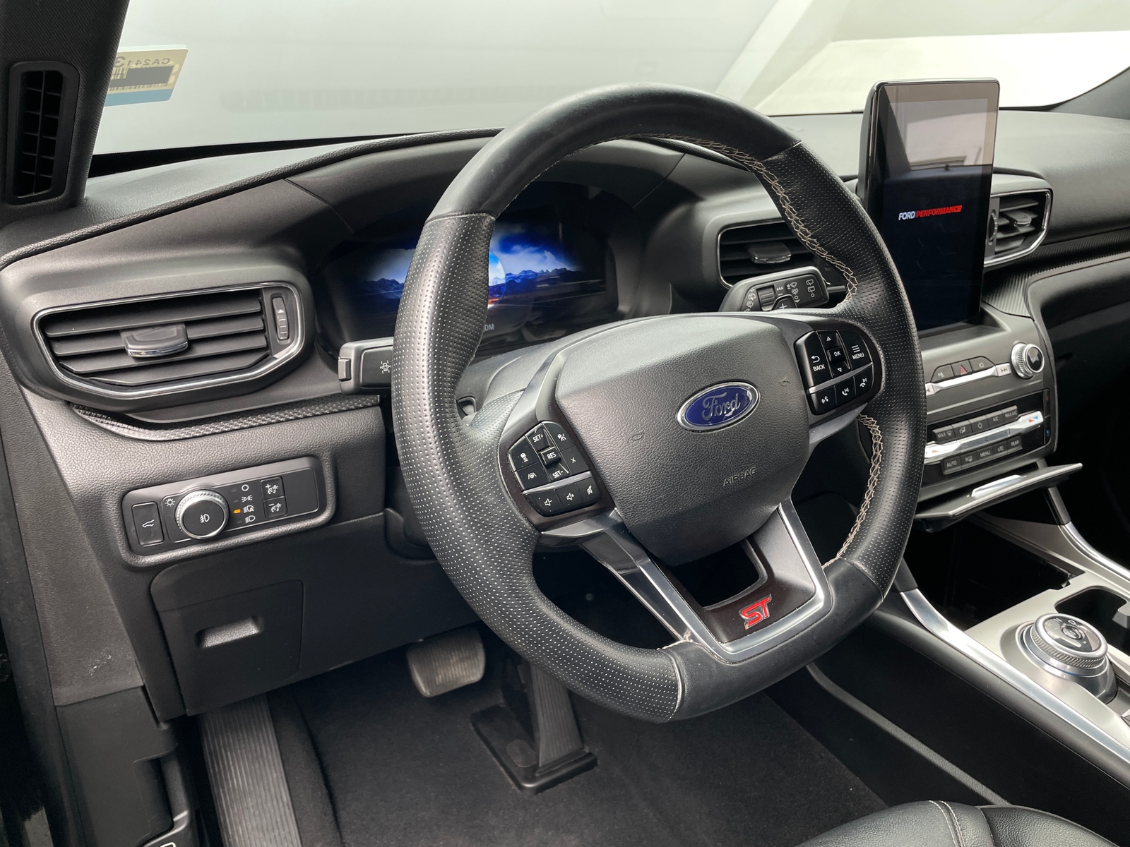 Thumbnail: 2020 Ford Explorer - 4