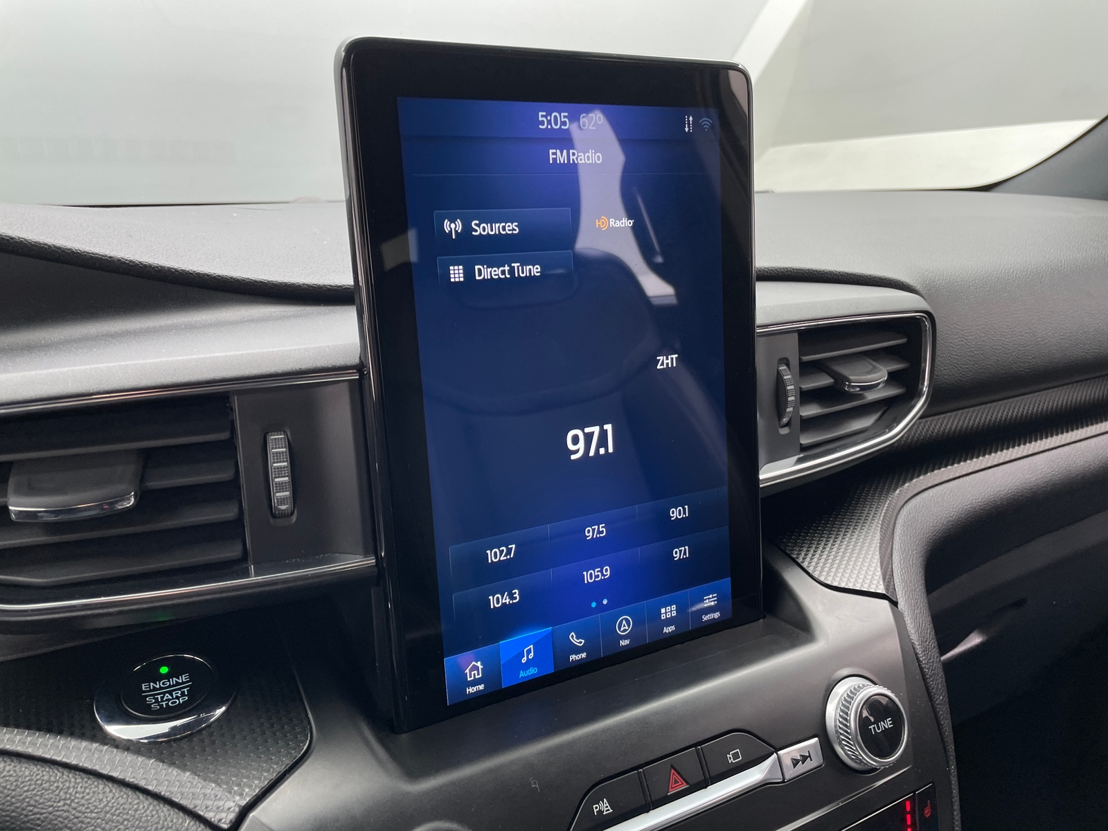 Thumbnail: 2020 Ford Explorer - 3