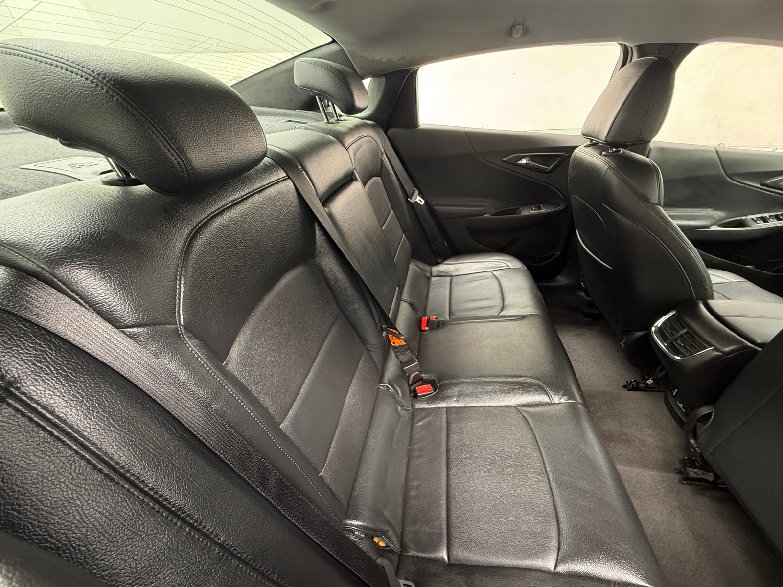 Thumbnail: 2016 Chevrolet Malibu - 5