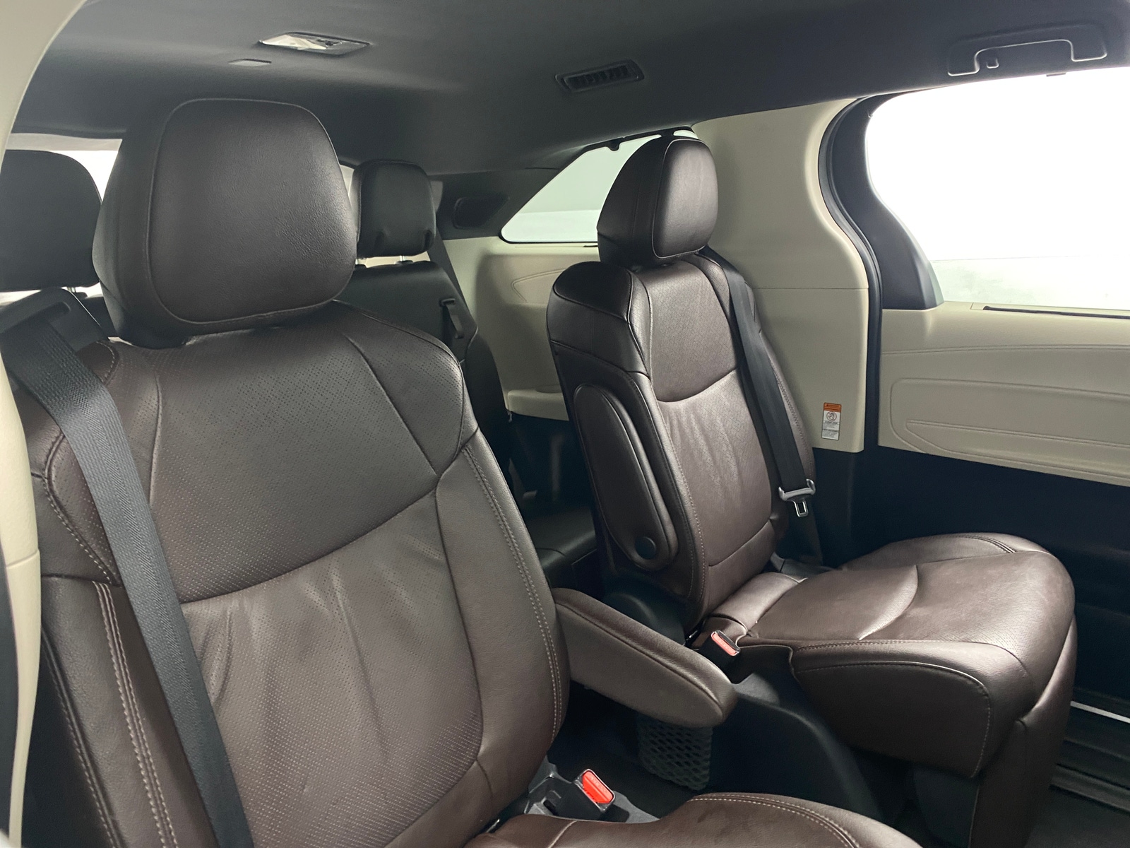 Thumbnail: 2023 Toyota Sienna - 5