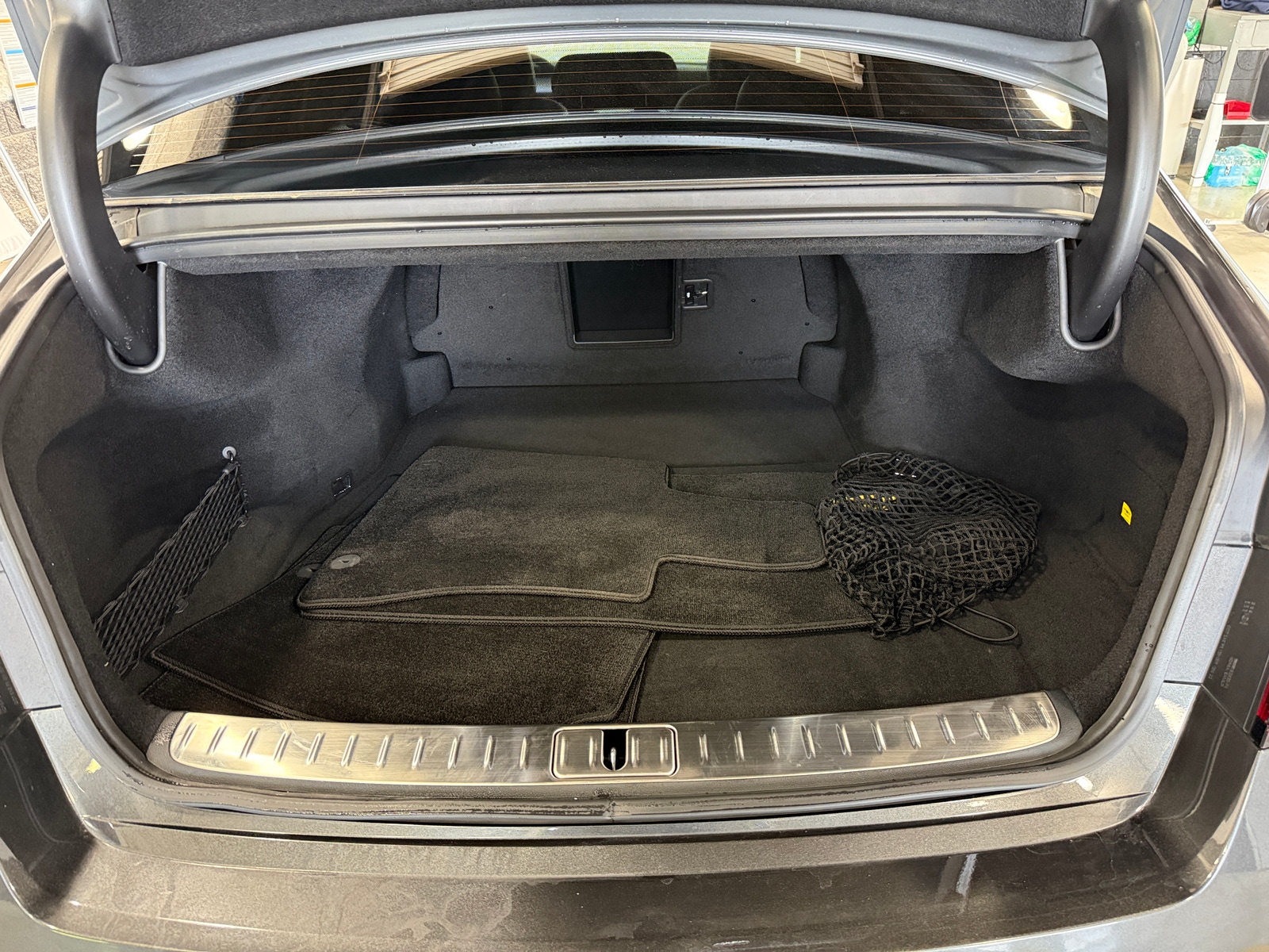 Thumbnail: 2024 Genesis G90 - 6