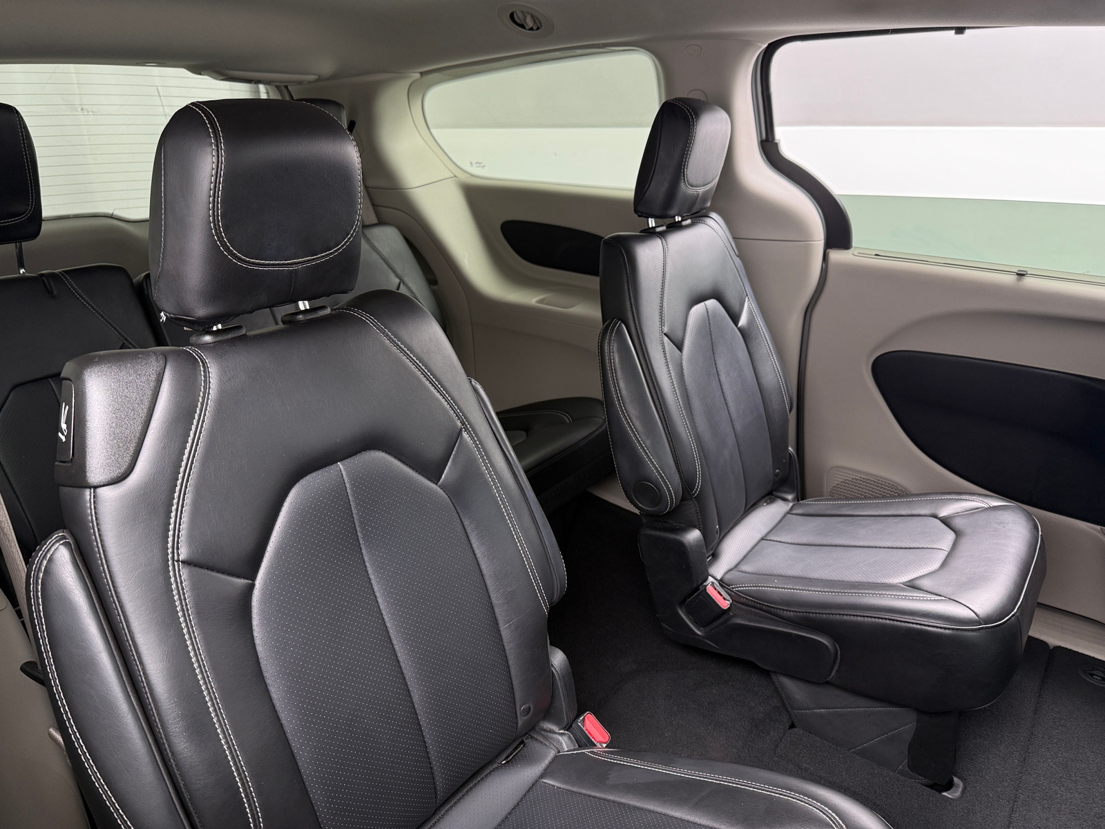 Thumbnail: 2024 Chrysler Pacifica - 5