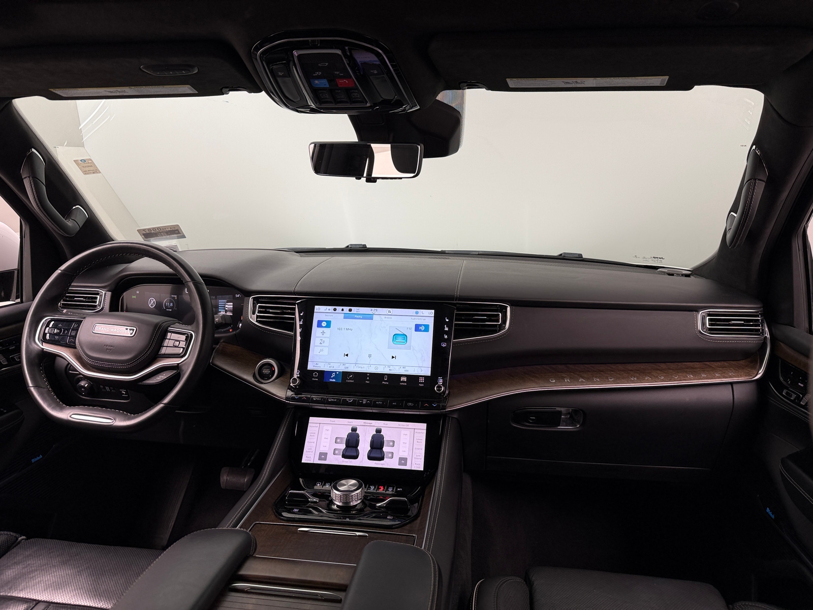 Thumbnail: 2022 Jeep Grand Wagoneer - 2