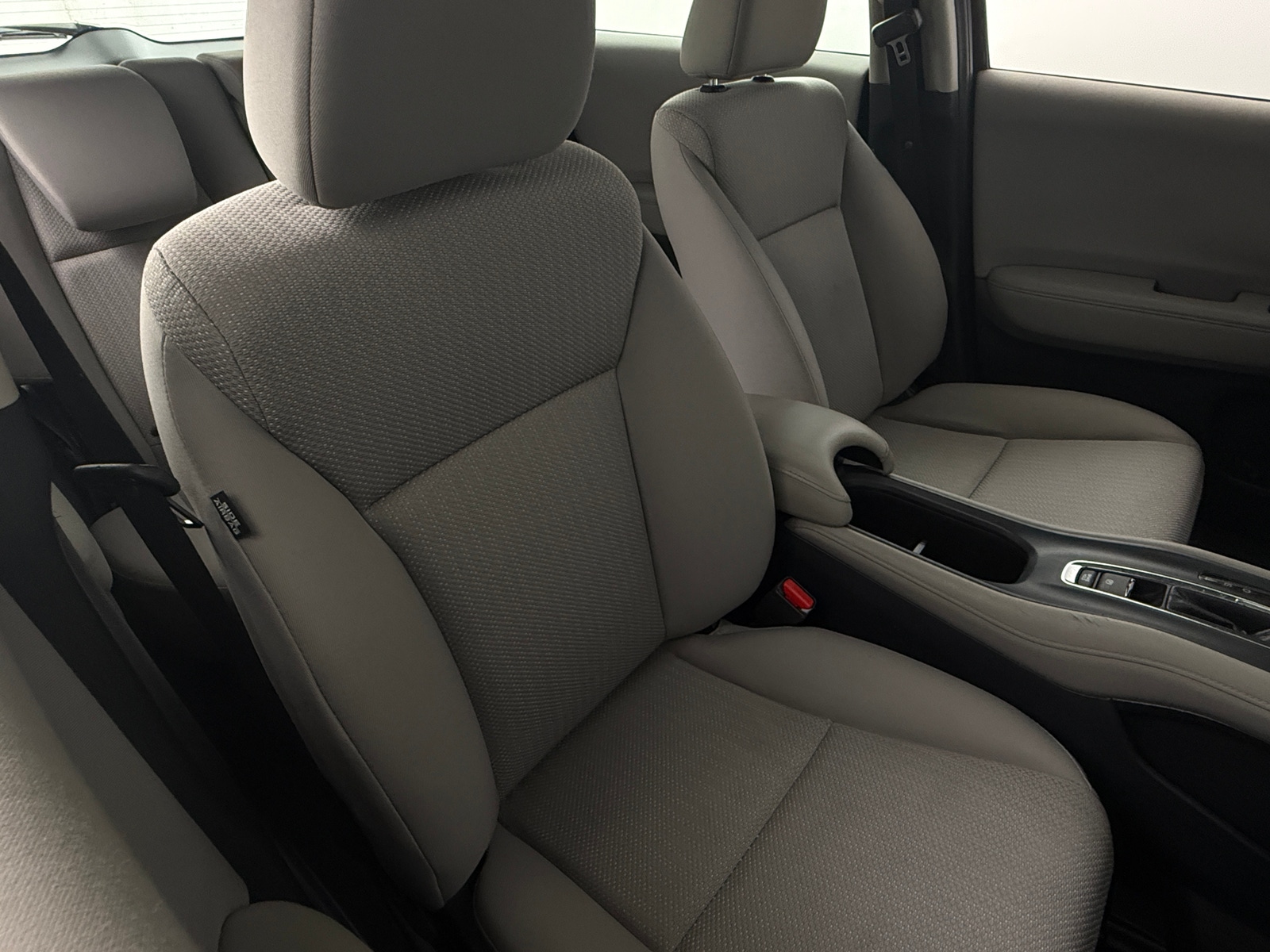 Thumbnail: 2017 Honda HR-V - 2