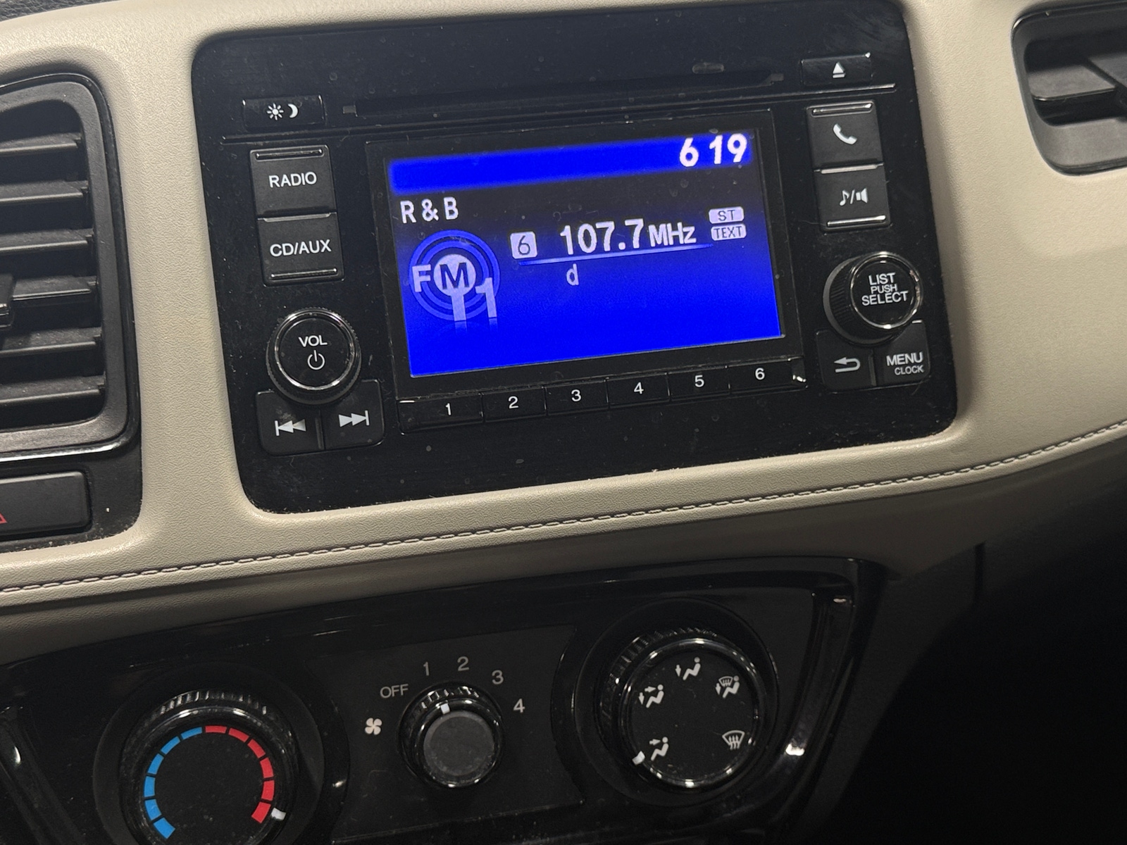 Thumbnail: 2017 Honda HR-V - 4