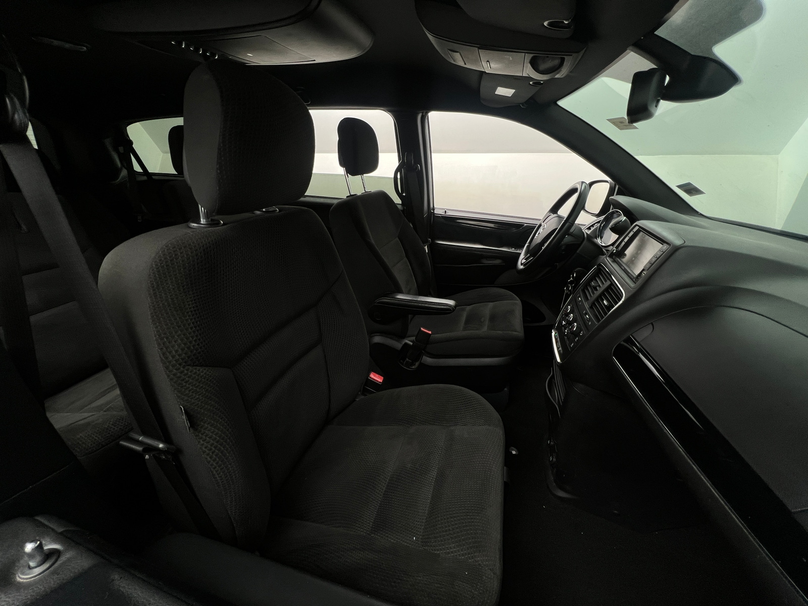 Thumbnail: 2019 Dodge Grand Caravan - 2