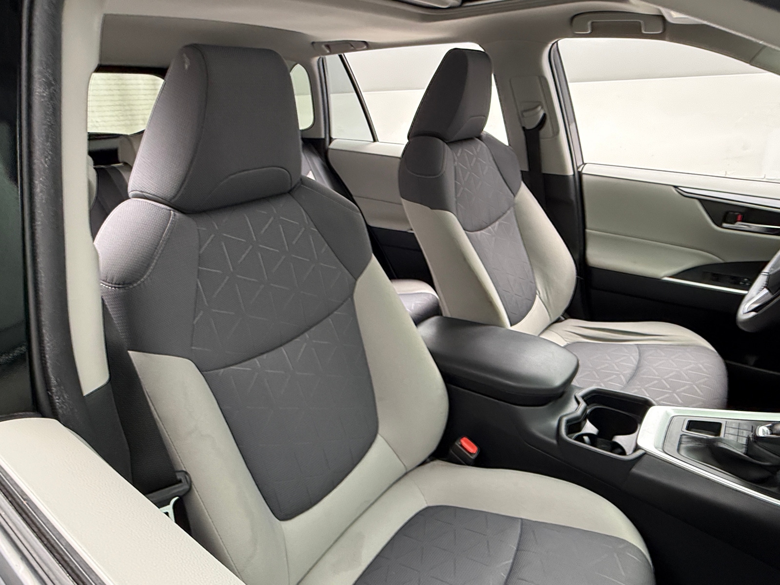 Thumbnail: 2019 Toyota RAV4 - 2