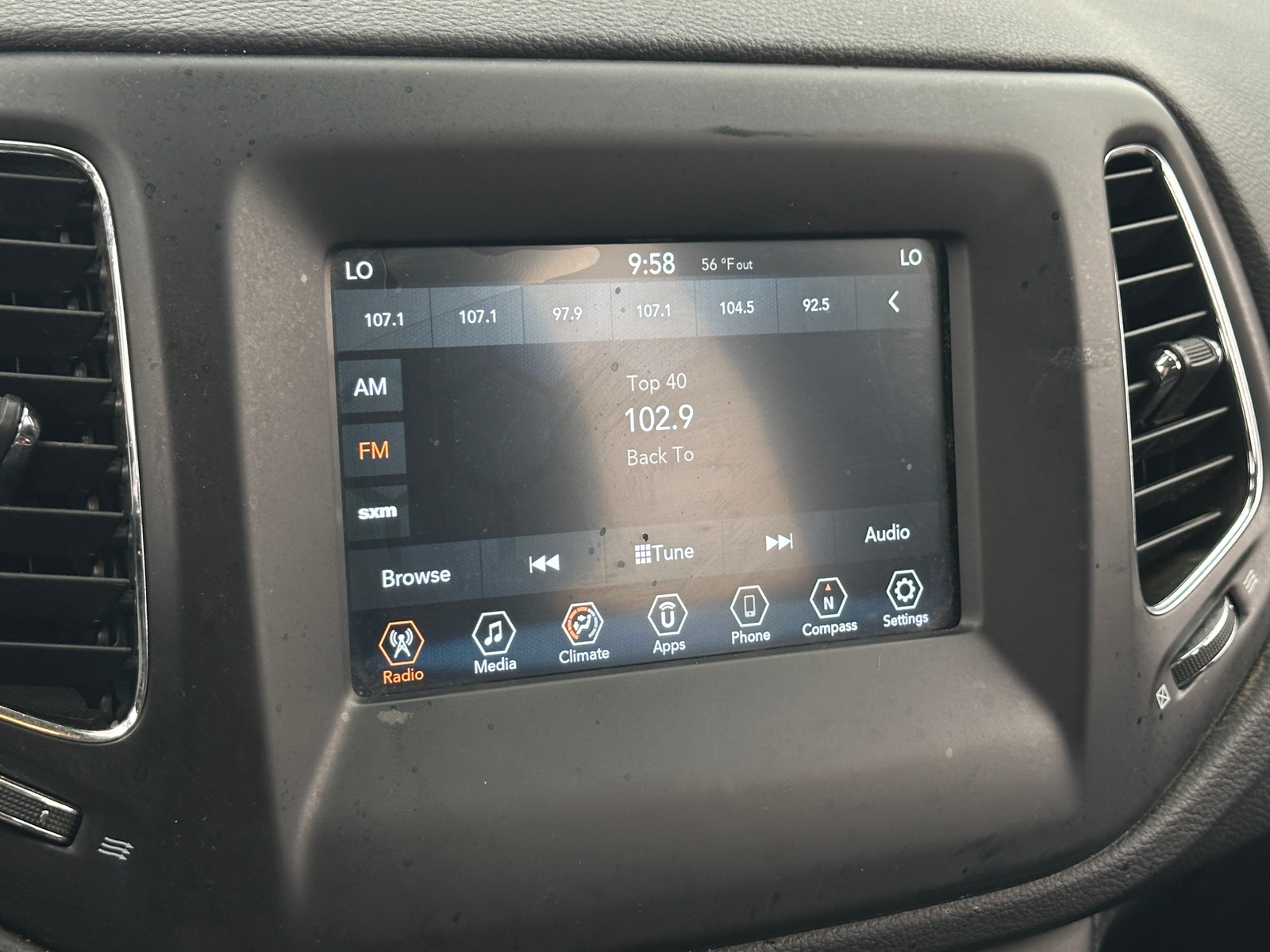 Thumbnail: 2019 Jeep Compass - 3