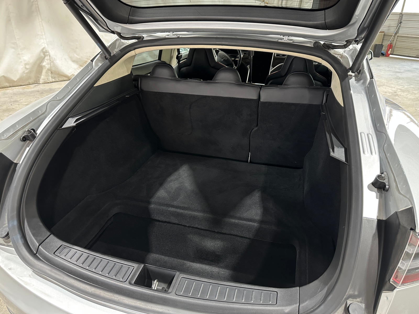 Thumbnail: 2014 Tesla Model S - 6