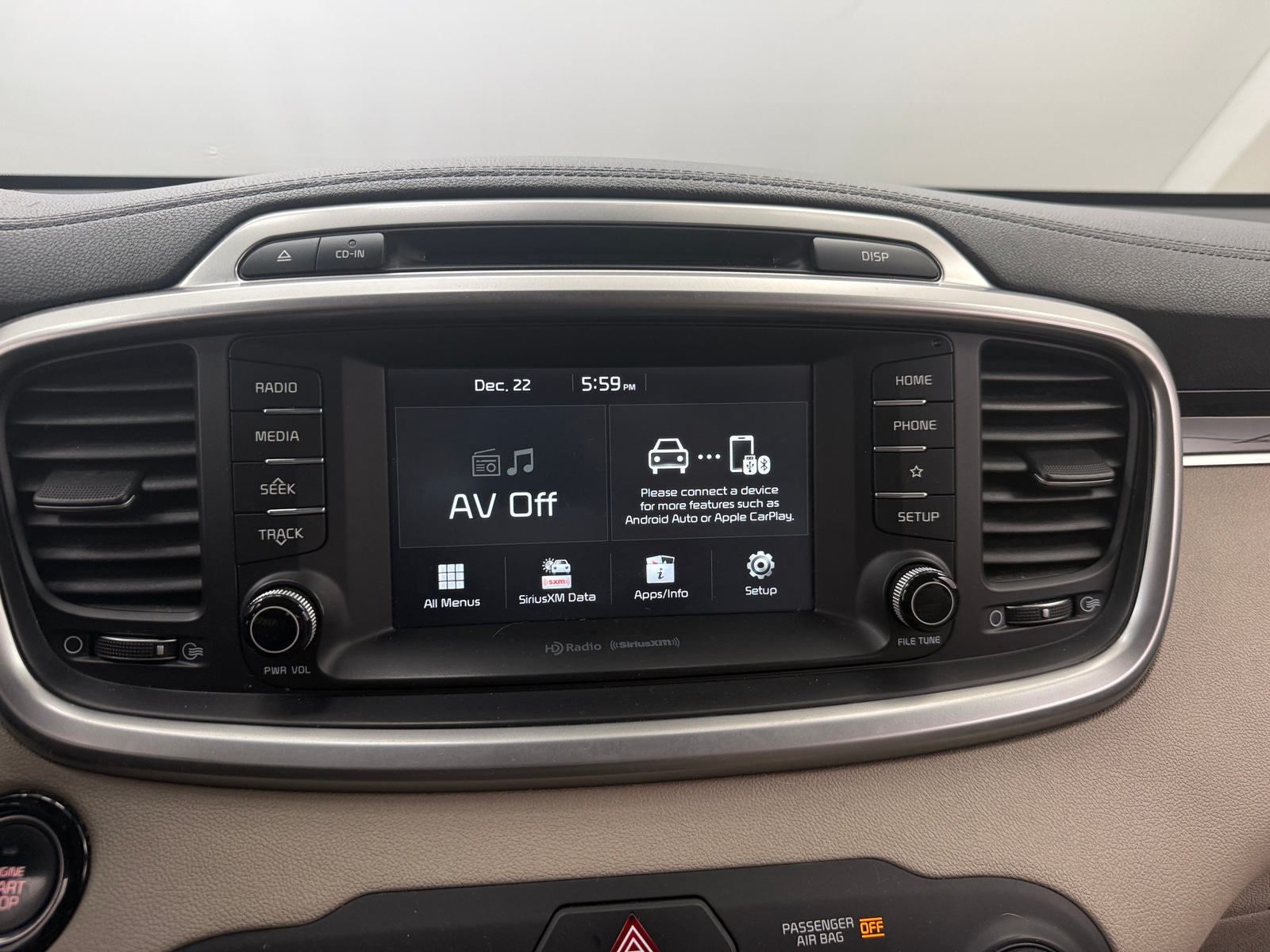 Thumbnail: 2019 Kia Sorento - 3