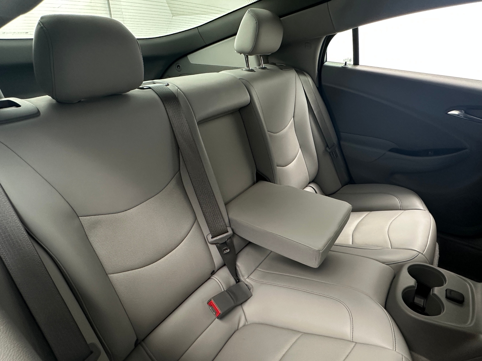 Thumbnail: 2018 Chevrolet Volt - 6