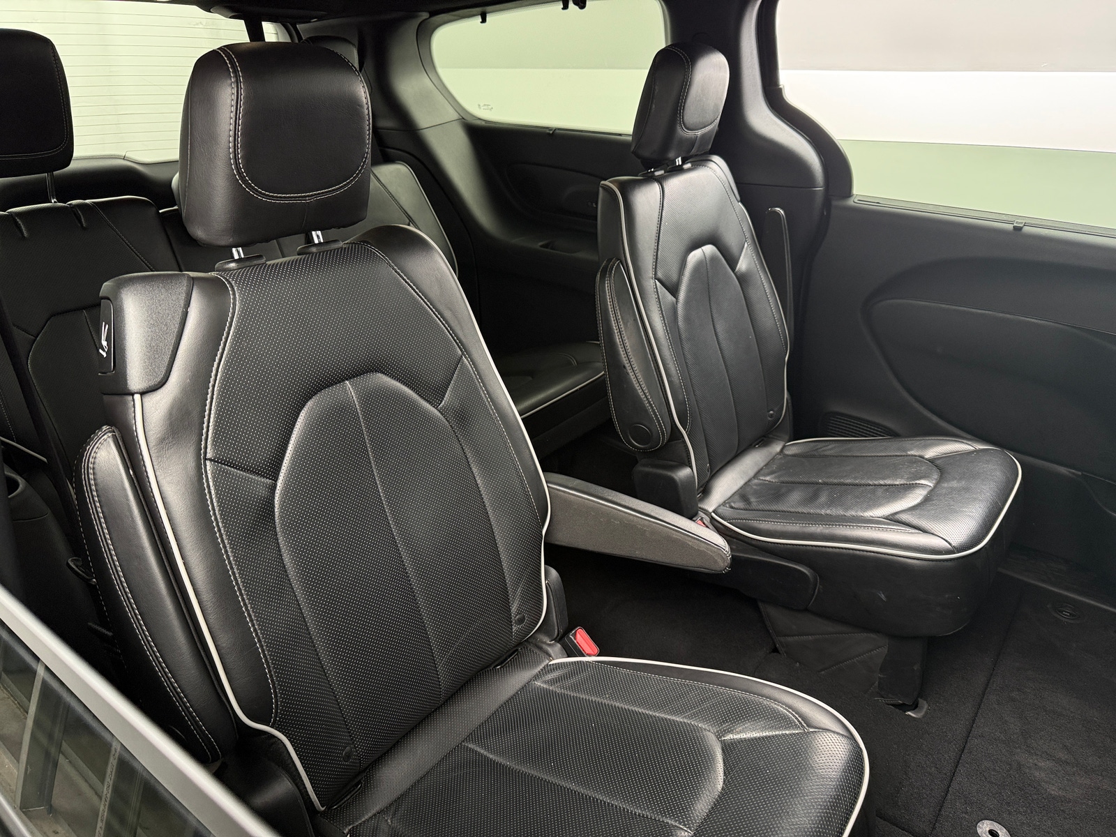 Thumbnail: 2020 Chrysler Pacifica - 5