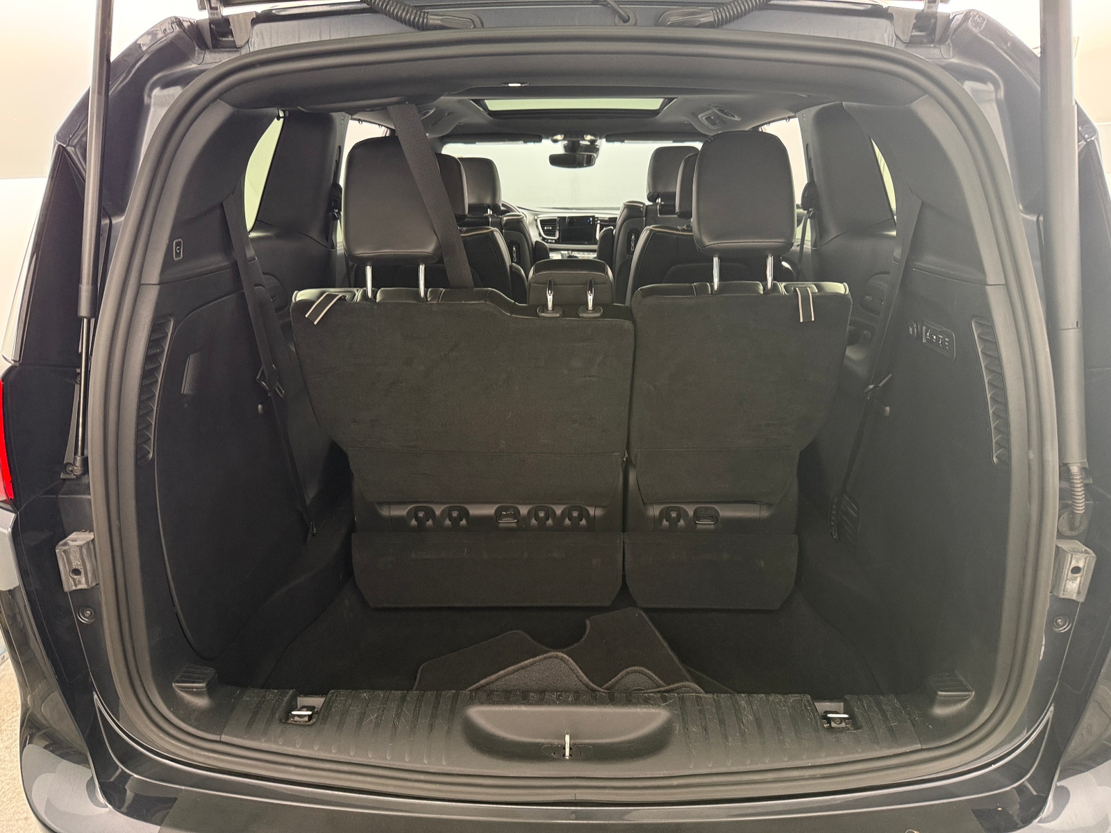 Thumbnail: 2020 Chrysler Pacifica - 6