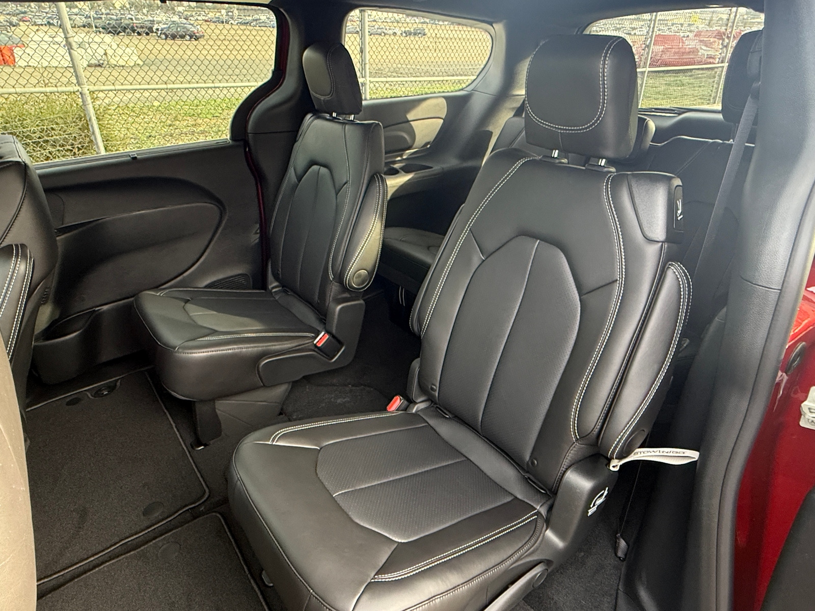 Thumbnail: 2026 Chrysler Pacifica - 5