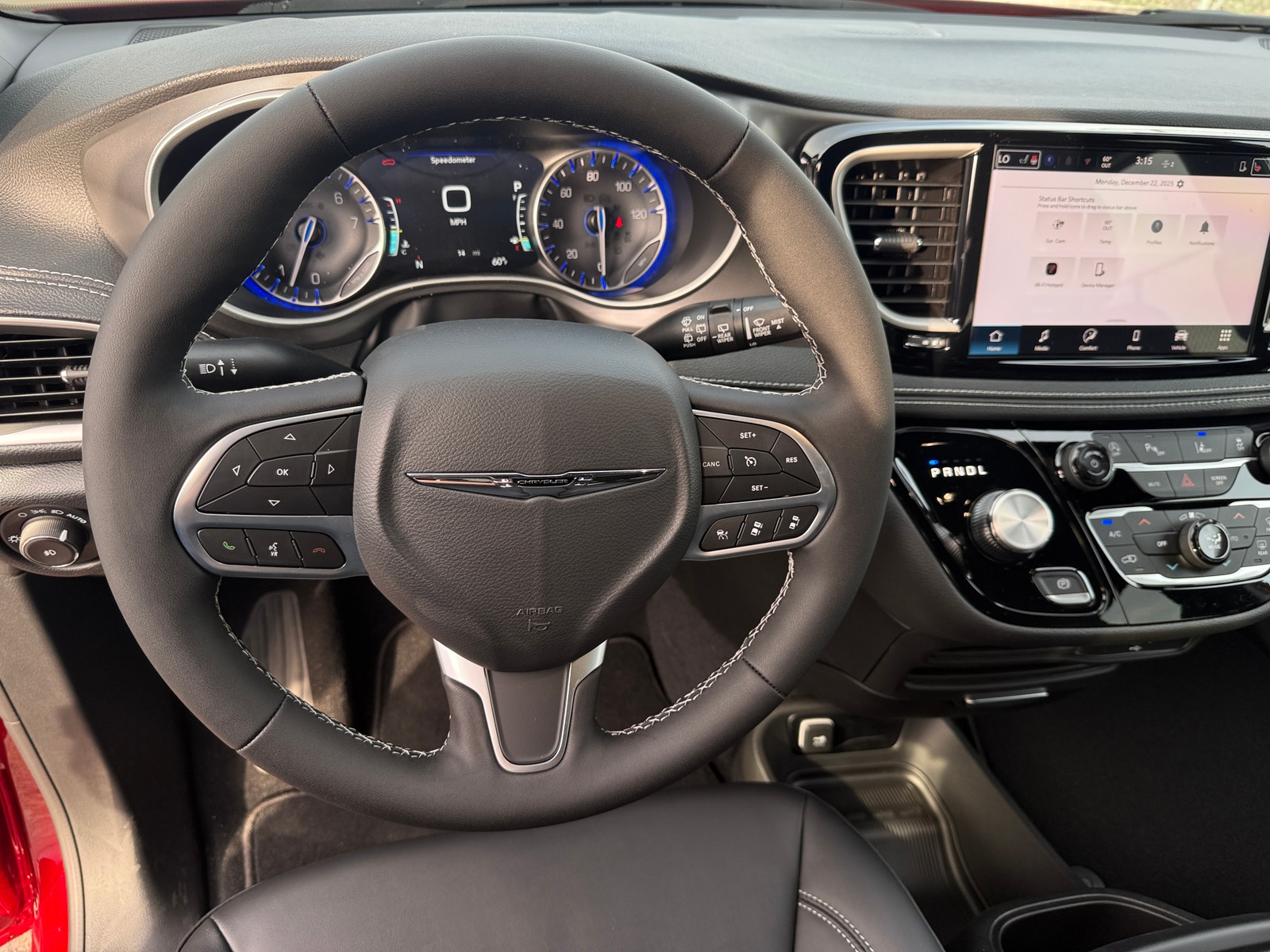 Thumbnail: 2026 Chrysler Pacifica - 4