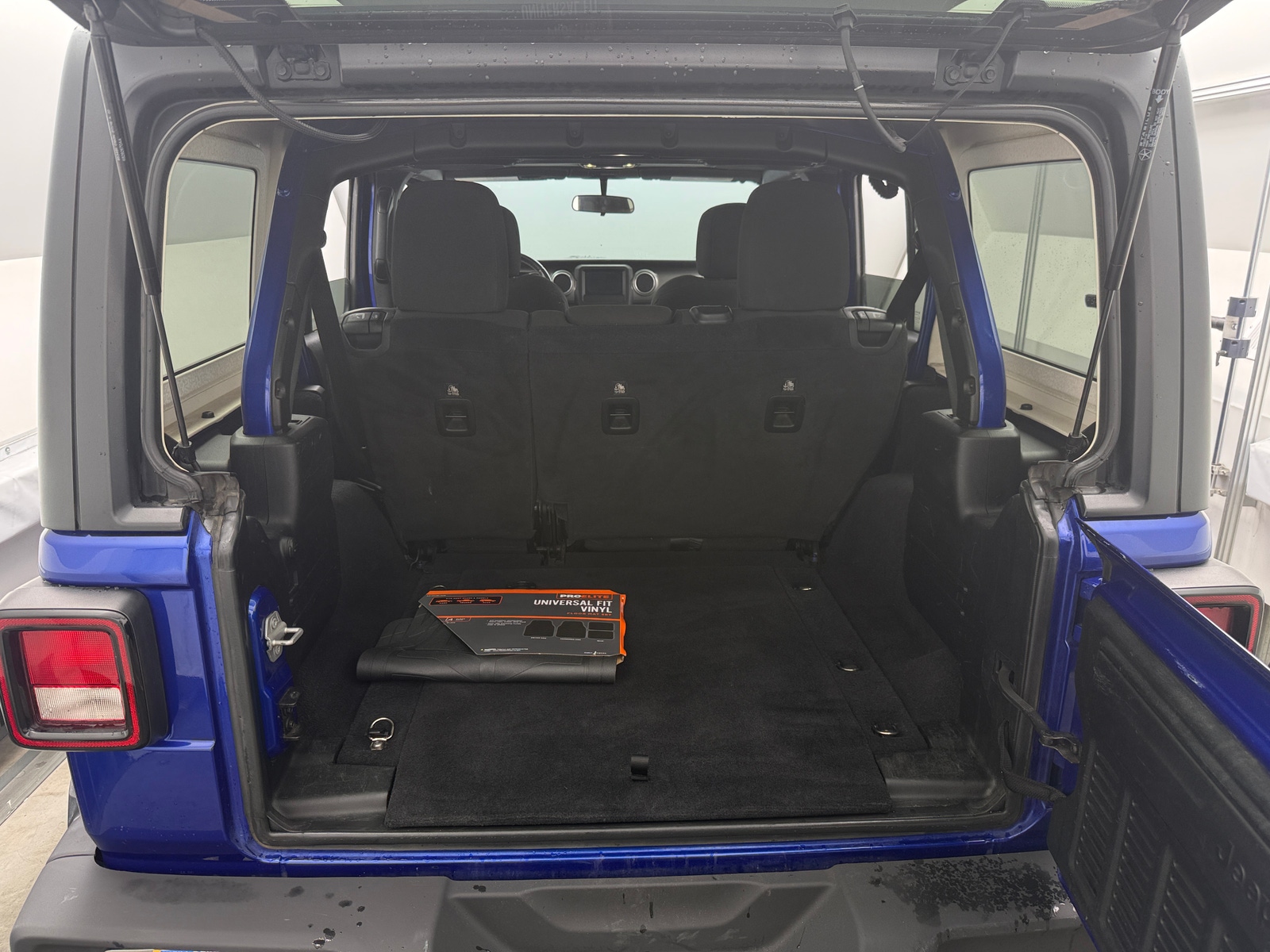 Thumbnail: 2020 Jeep Wrangler - 7