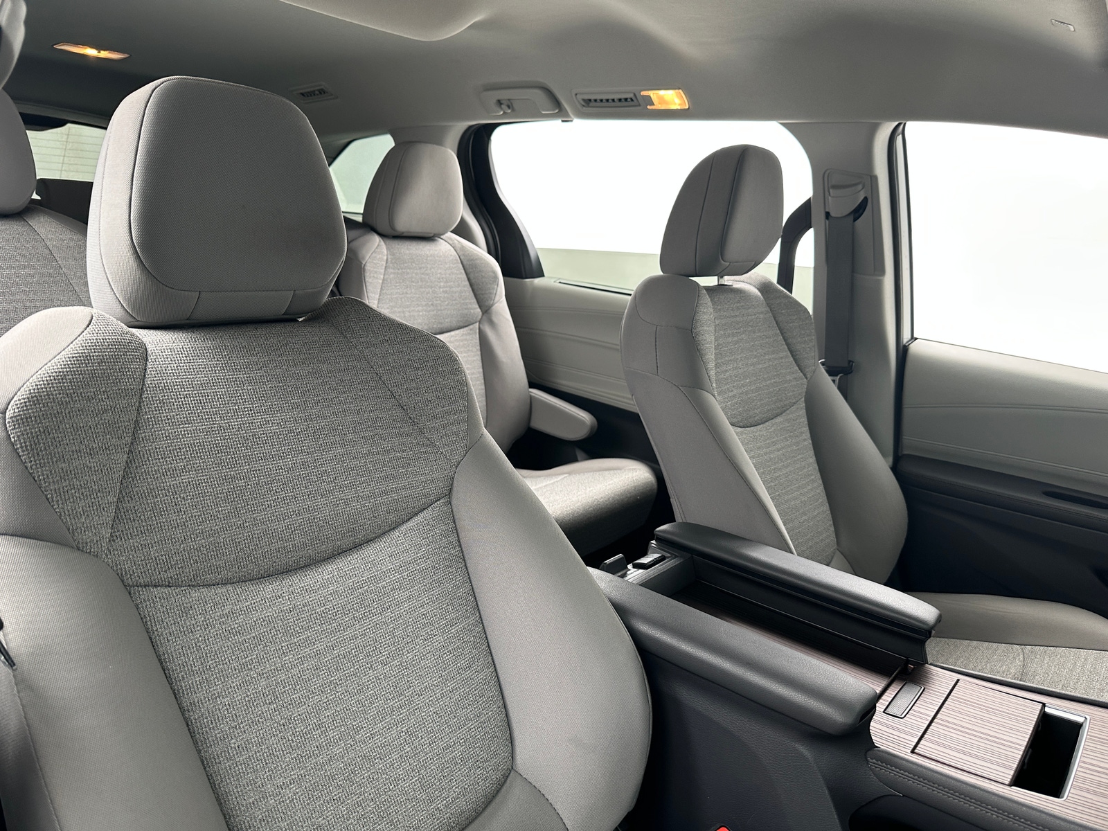 Thumbnail: 2023 Toyota Sienna - 2