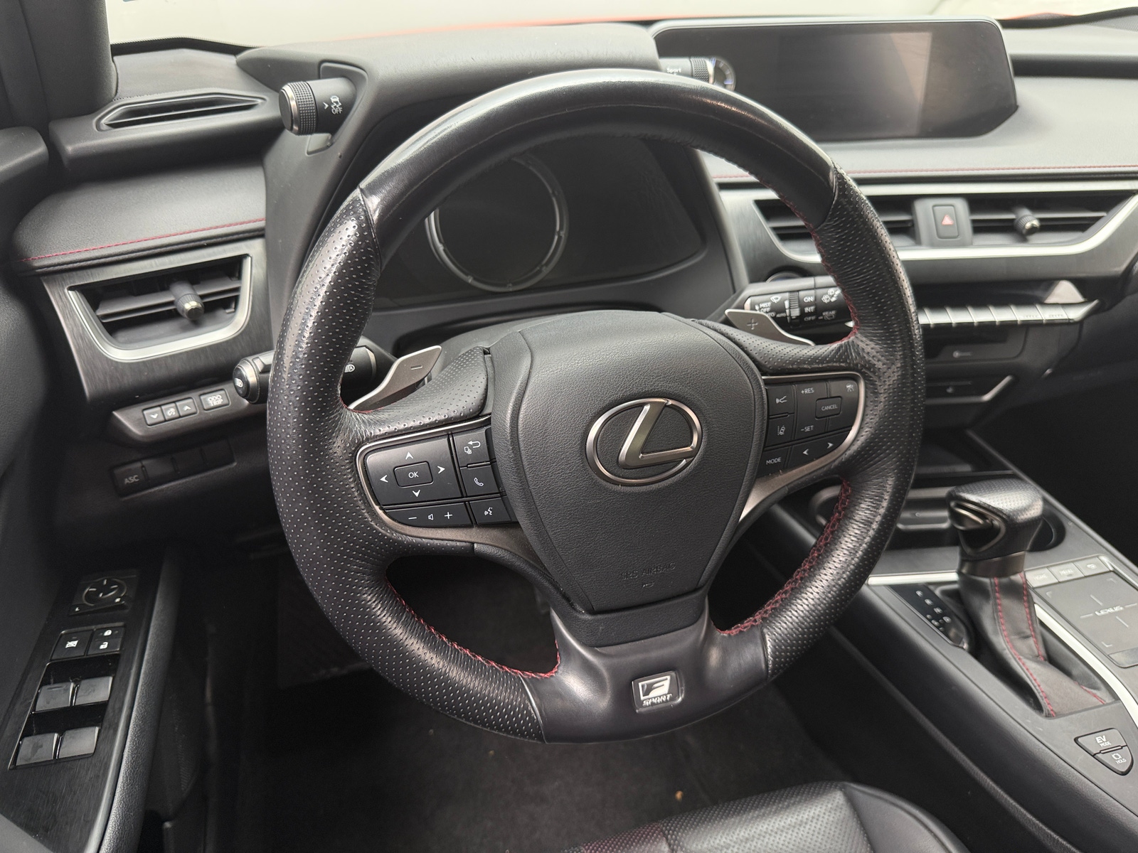 Thumbnail: 2019 Lexus UX - 4