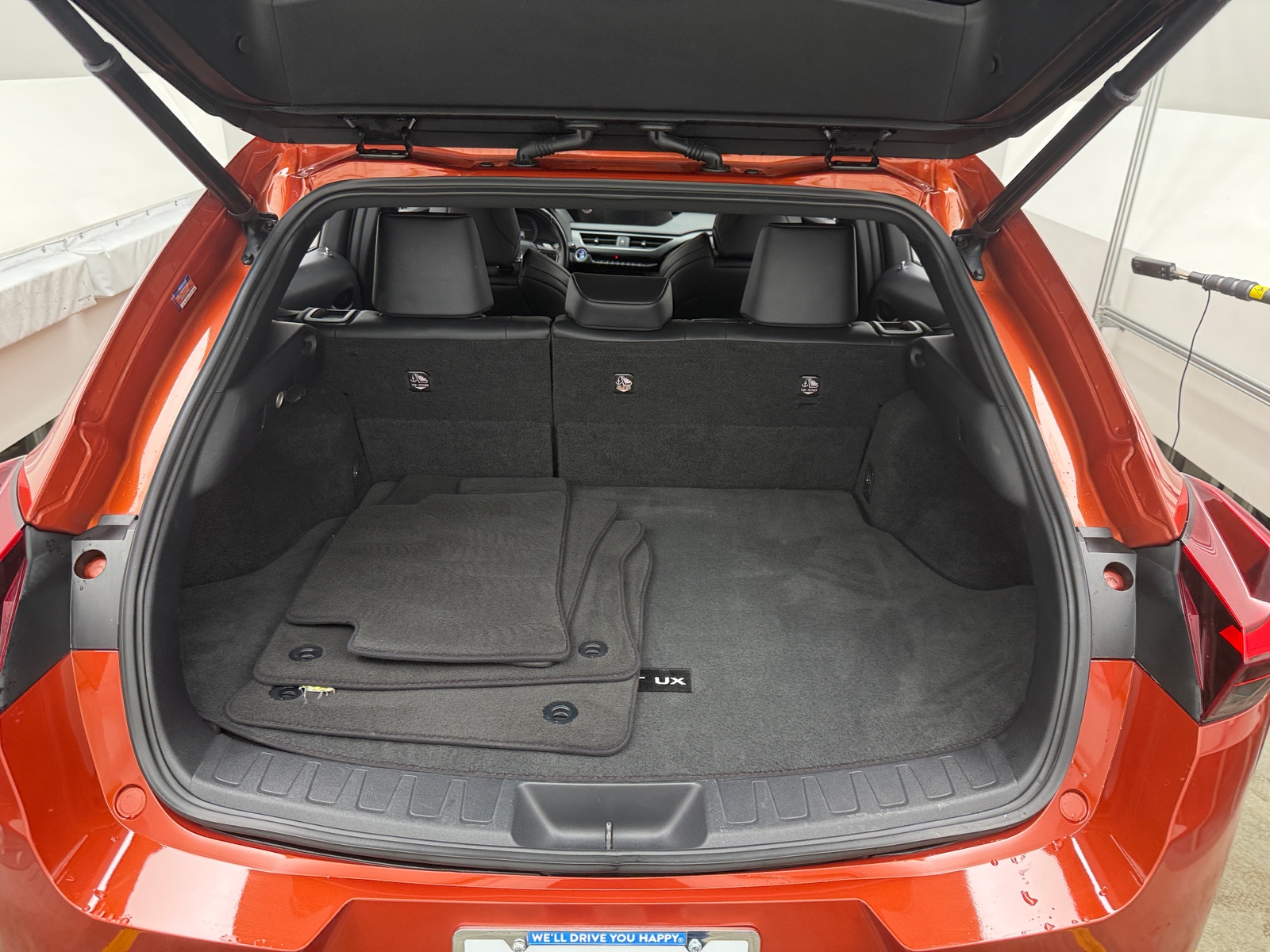 Thumbnail: 2019 Lexus UX - 6