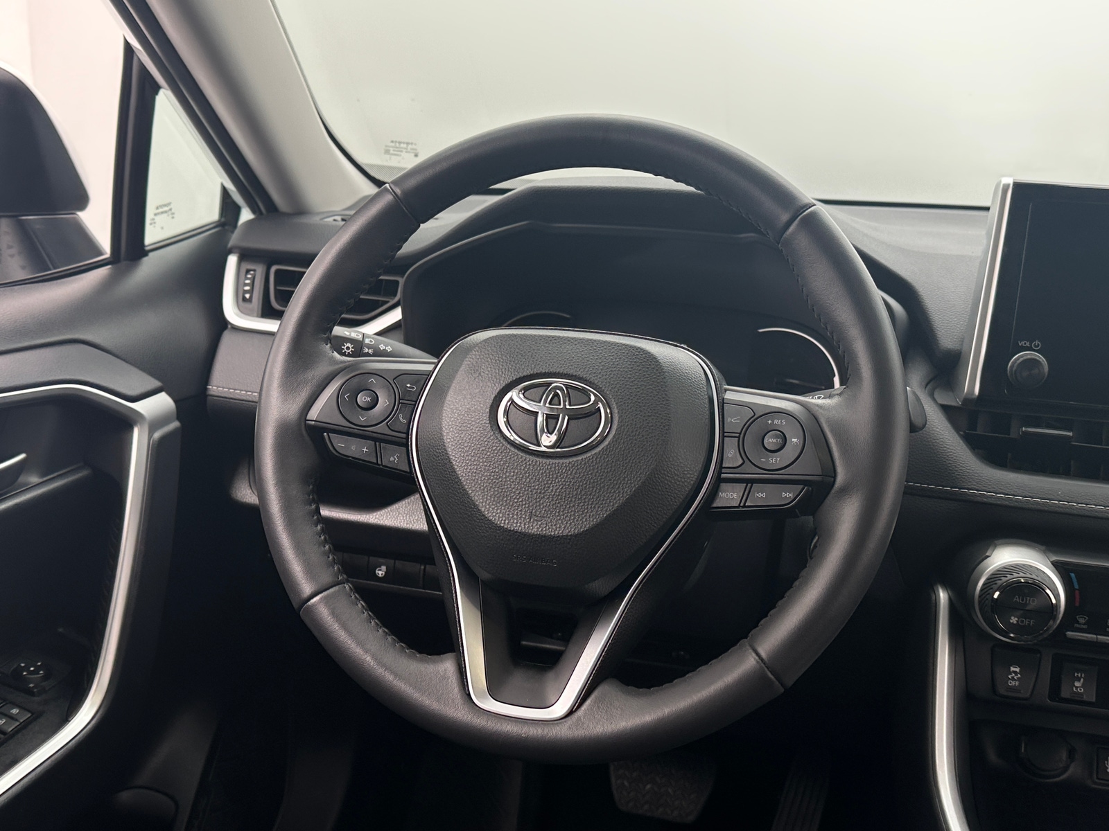 Thumbnail: 2025 Toyota RAV4 - 5