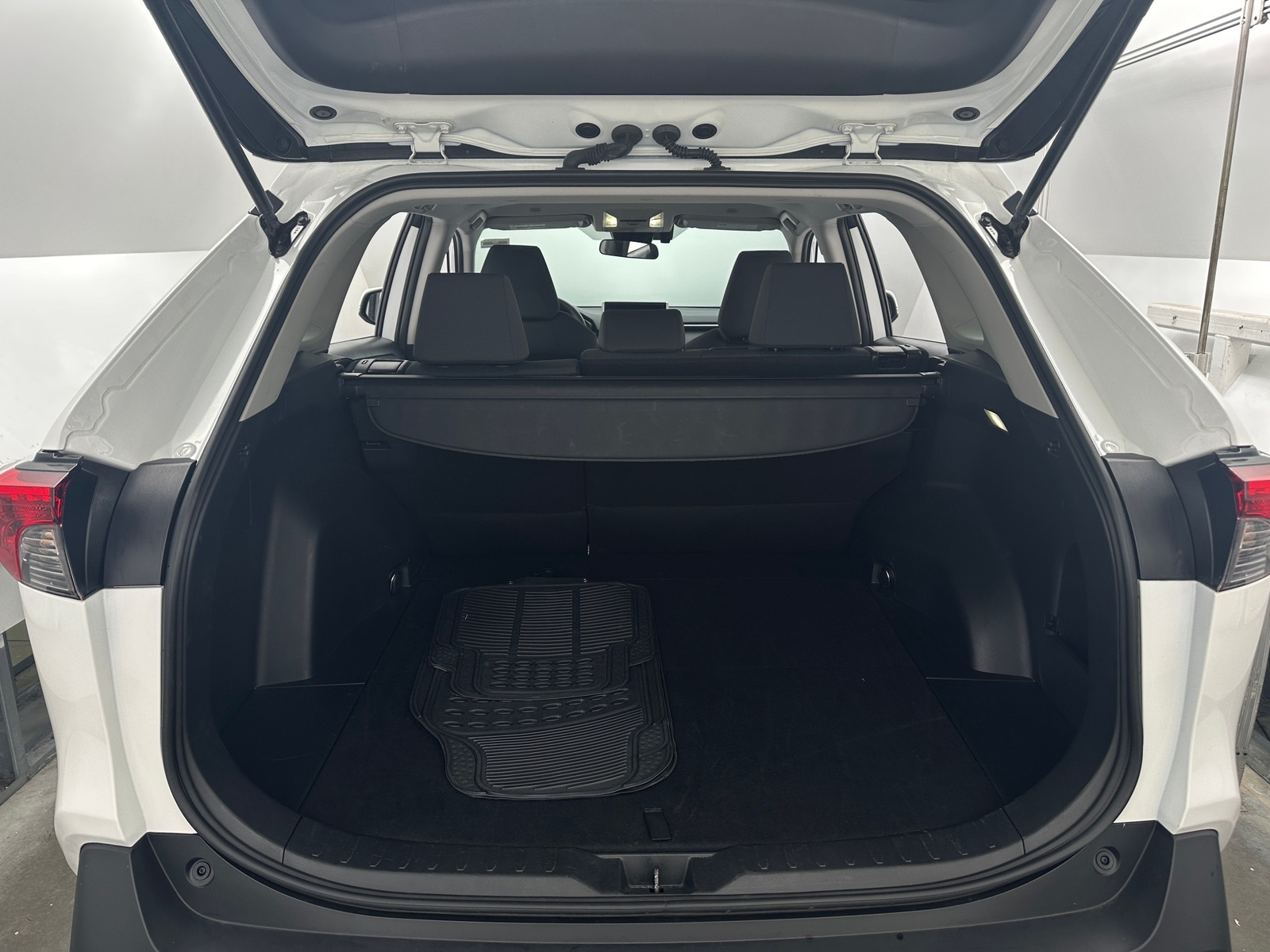 Thumbnail: 2025 Toyota RAV4 - 7