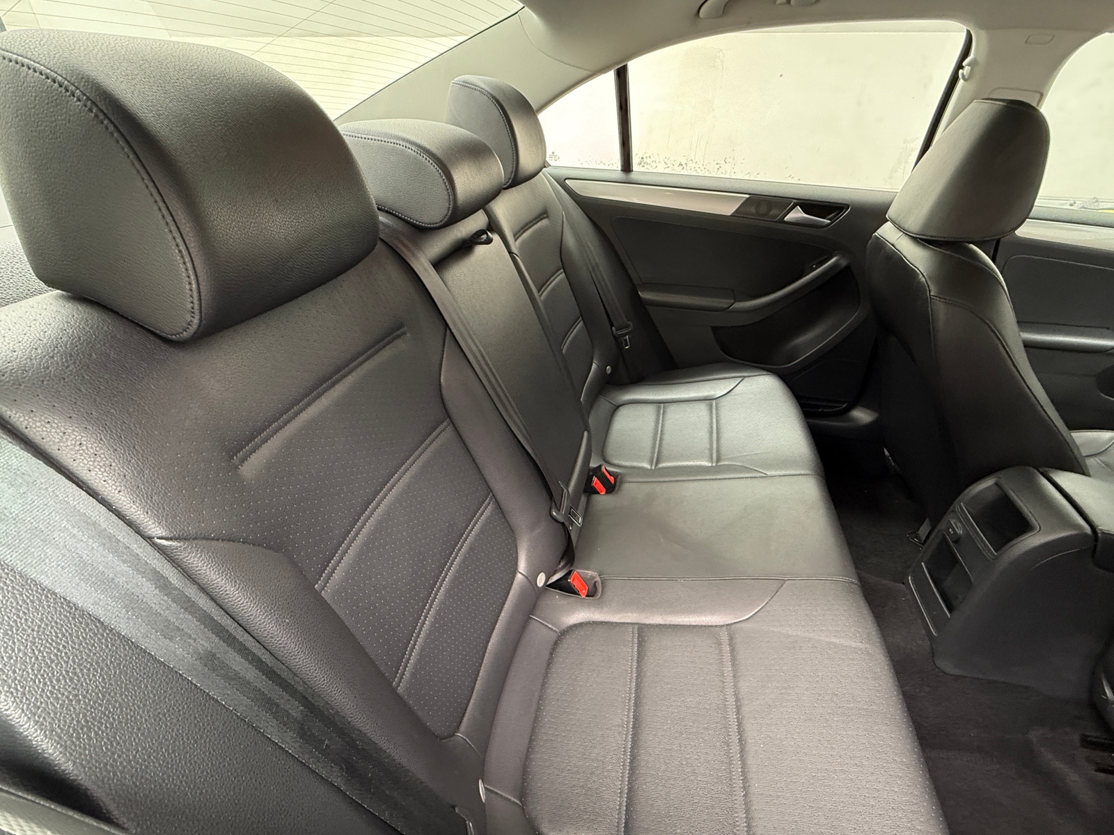 Thumbnail: 2017 Volkswagen Jetta - 5