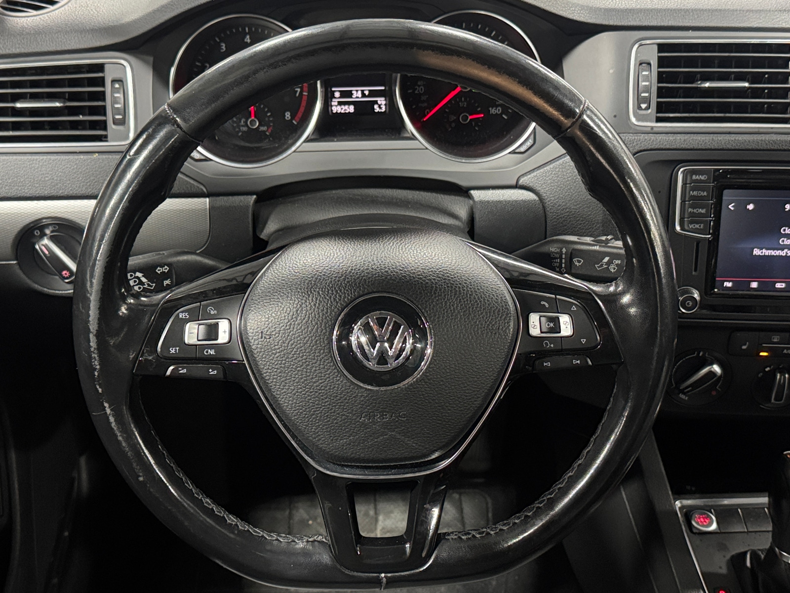 Thumbnail: 2017 Volkswagen Jetta - 4