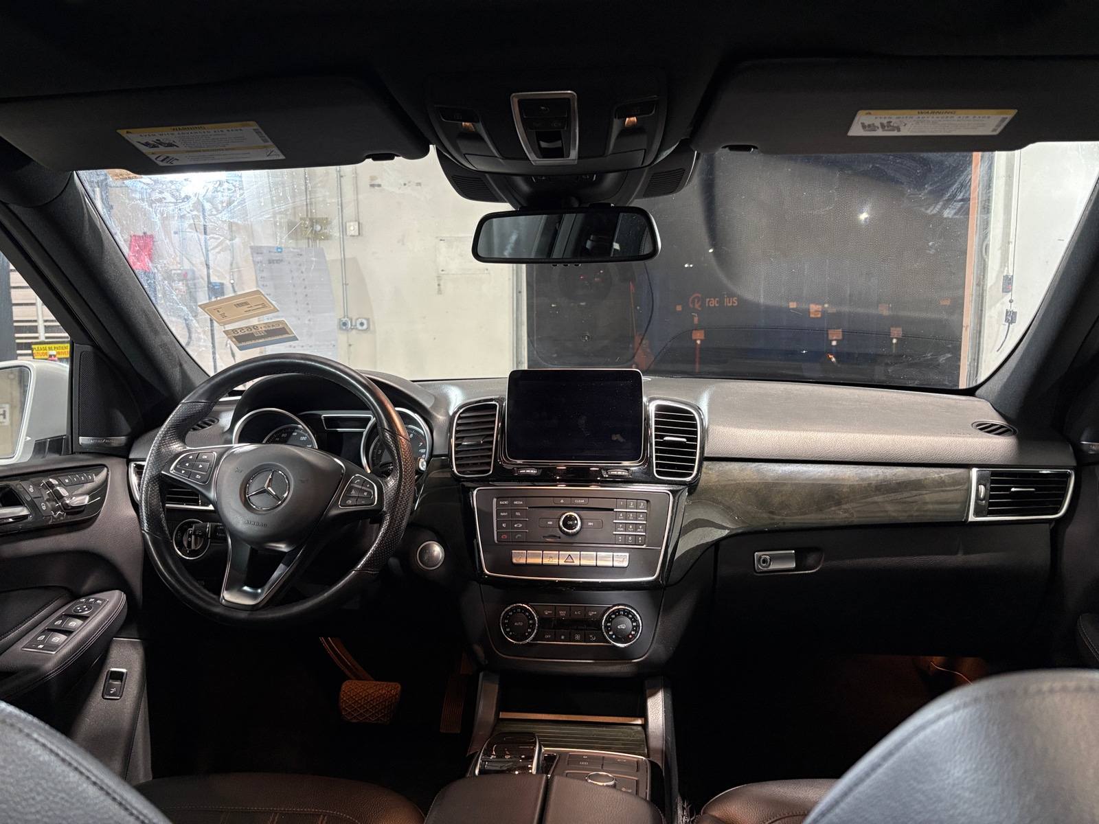 Thumbnail: 2016 Mercedes-Benz GLE - 2