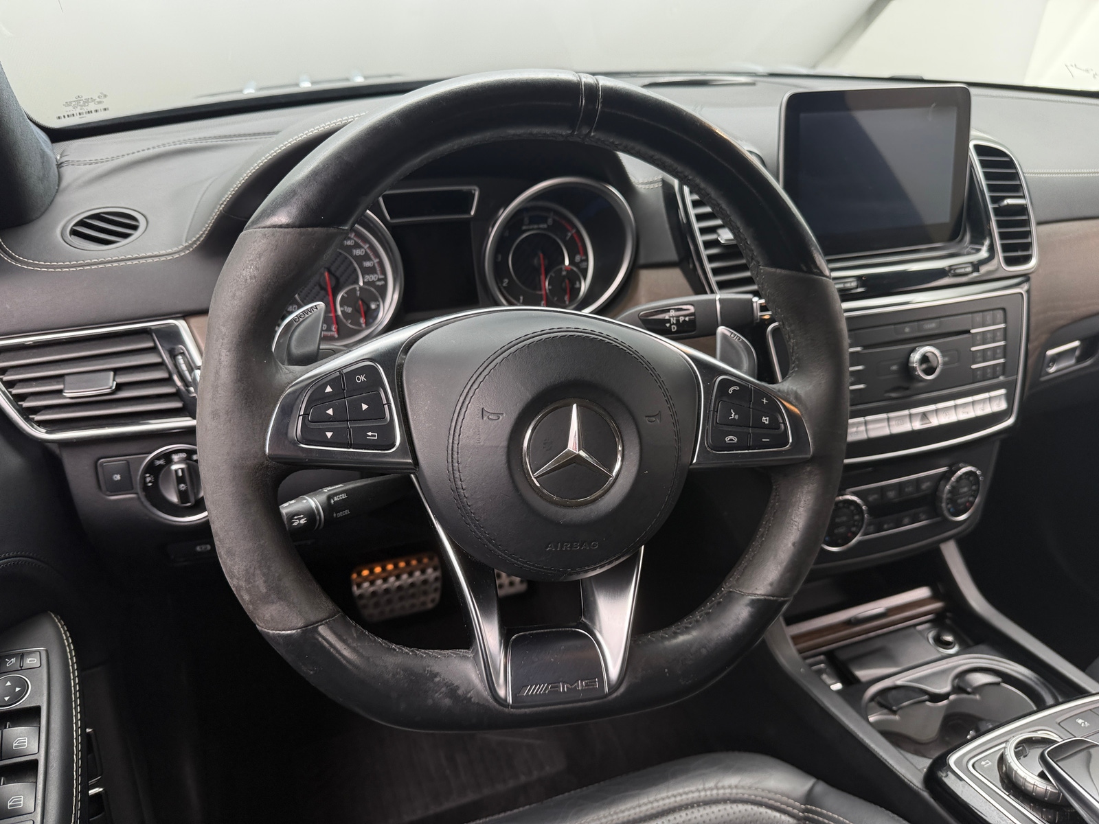 Thumbnail: 2017 Mercedes-Benz GLS - 4