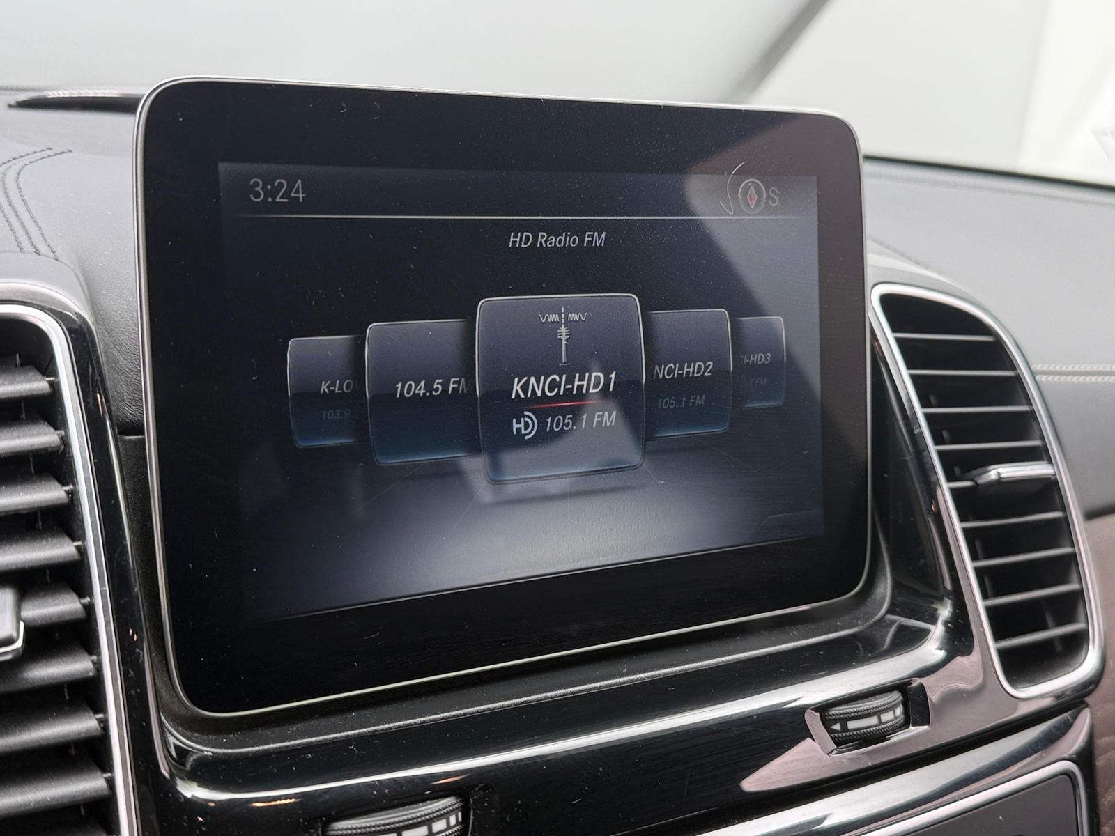 Thumbnail: 2017 Mercedes-Benz GLS - 3