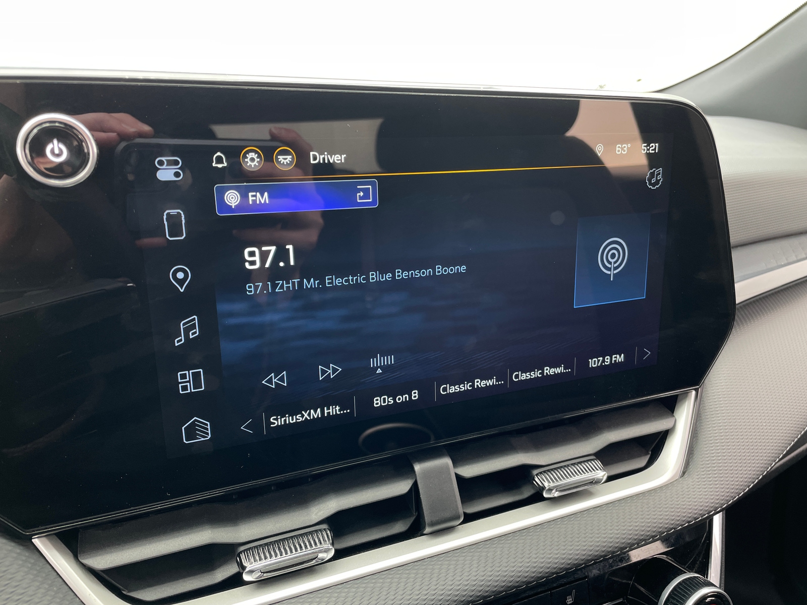 Thumbnail: 2025 Chevrolet Equinox - 4