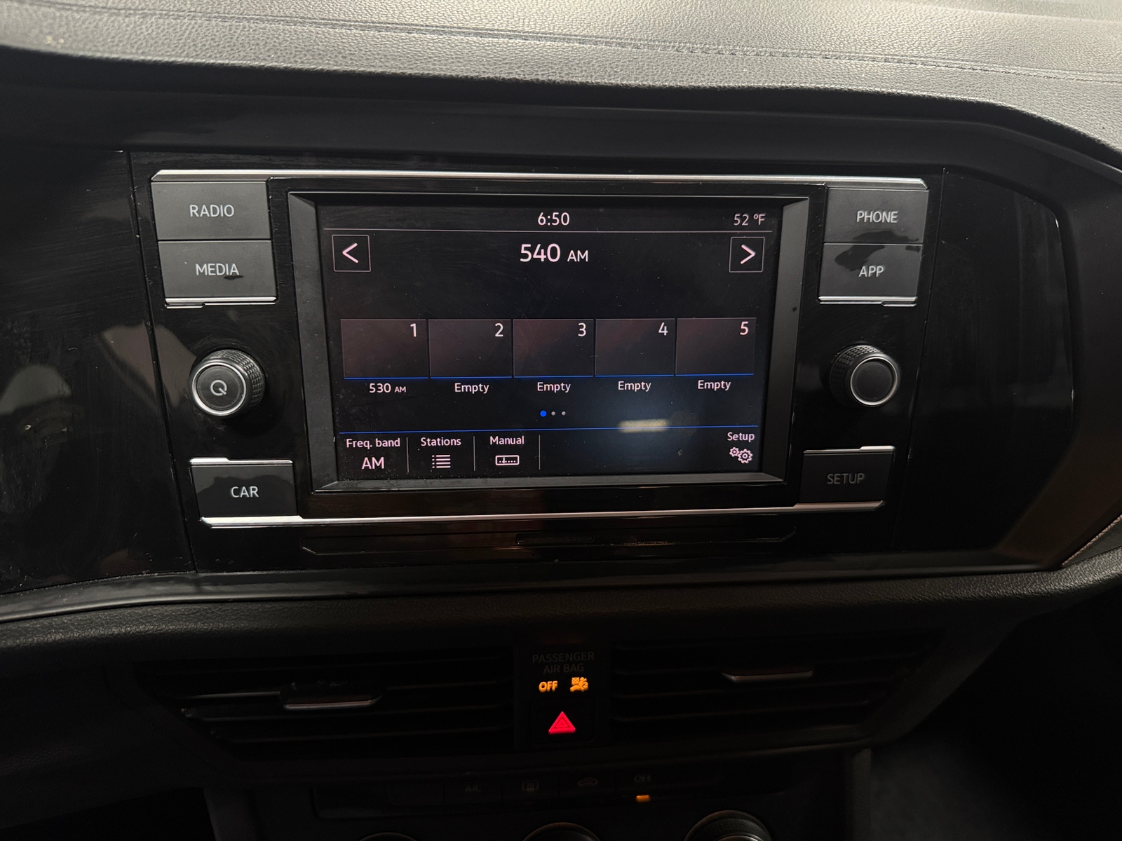 Thumbnail: 2019 Volkswagen Jetta - 4