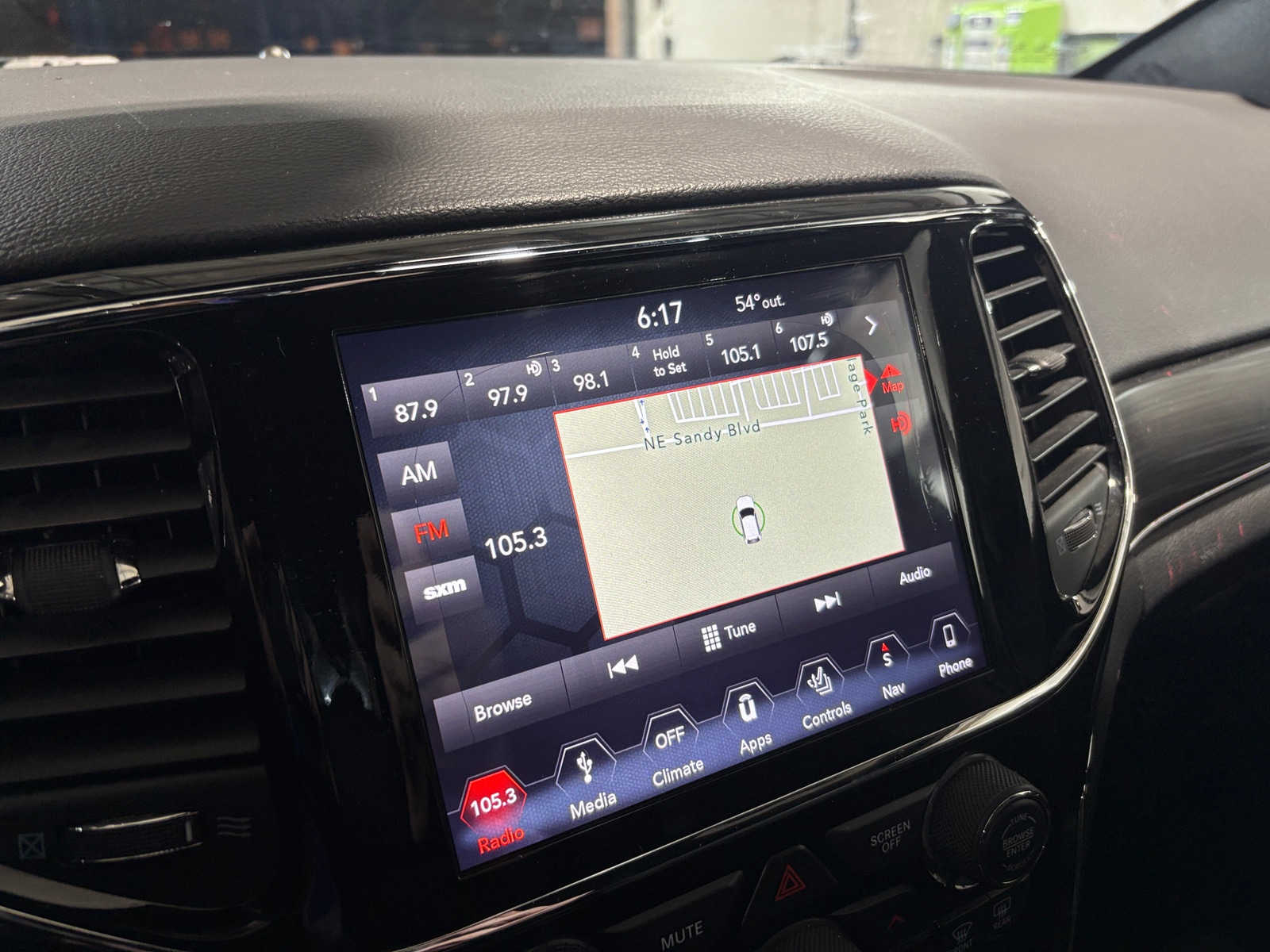 Thumbnail: 2019 Jeep Grand Cherokee - 3