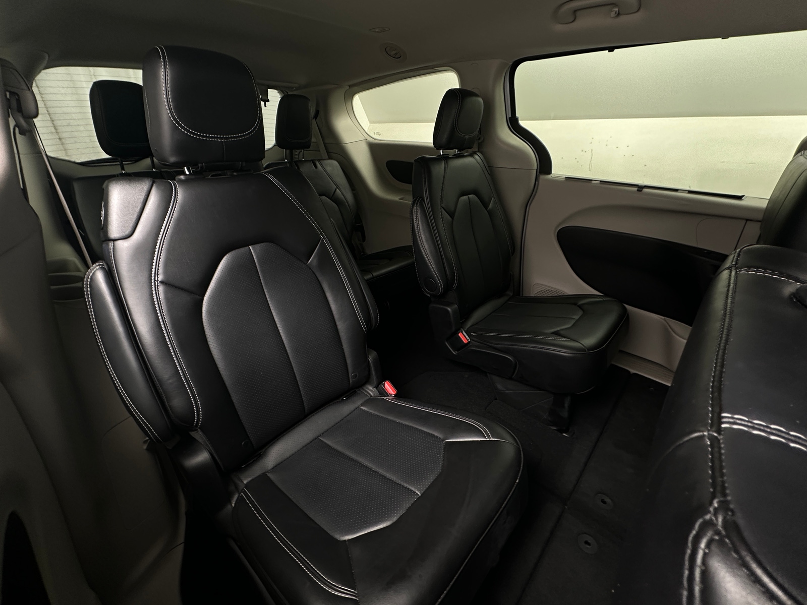 Thumbnail: 2024 Chrysler Pacifica - 5