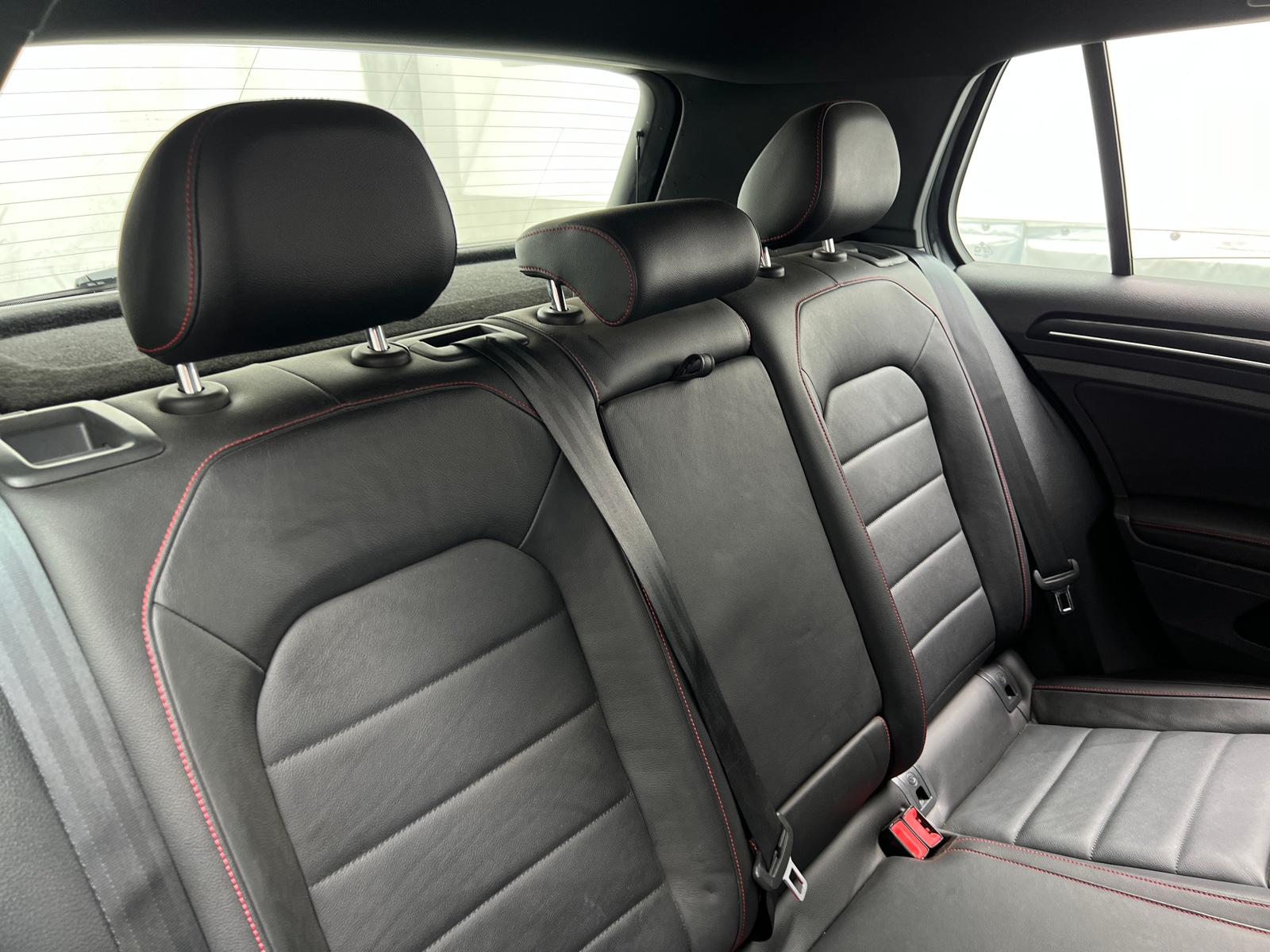 Thumbnail: 2017 Volkswagen Golf - 6