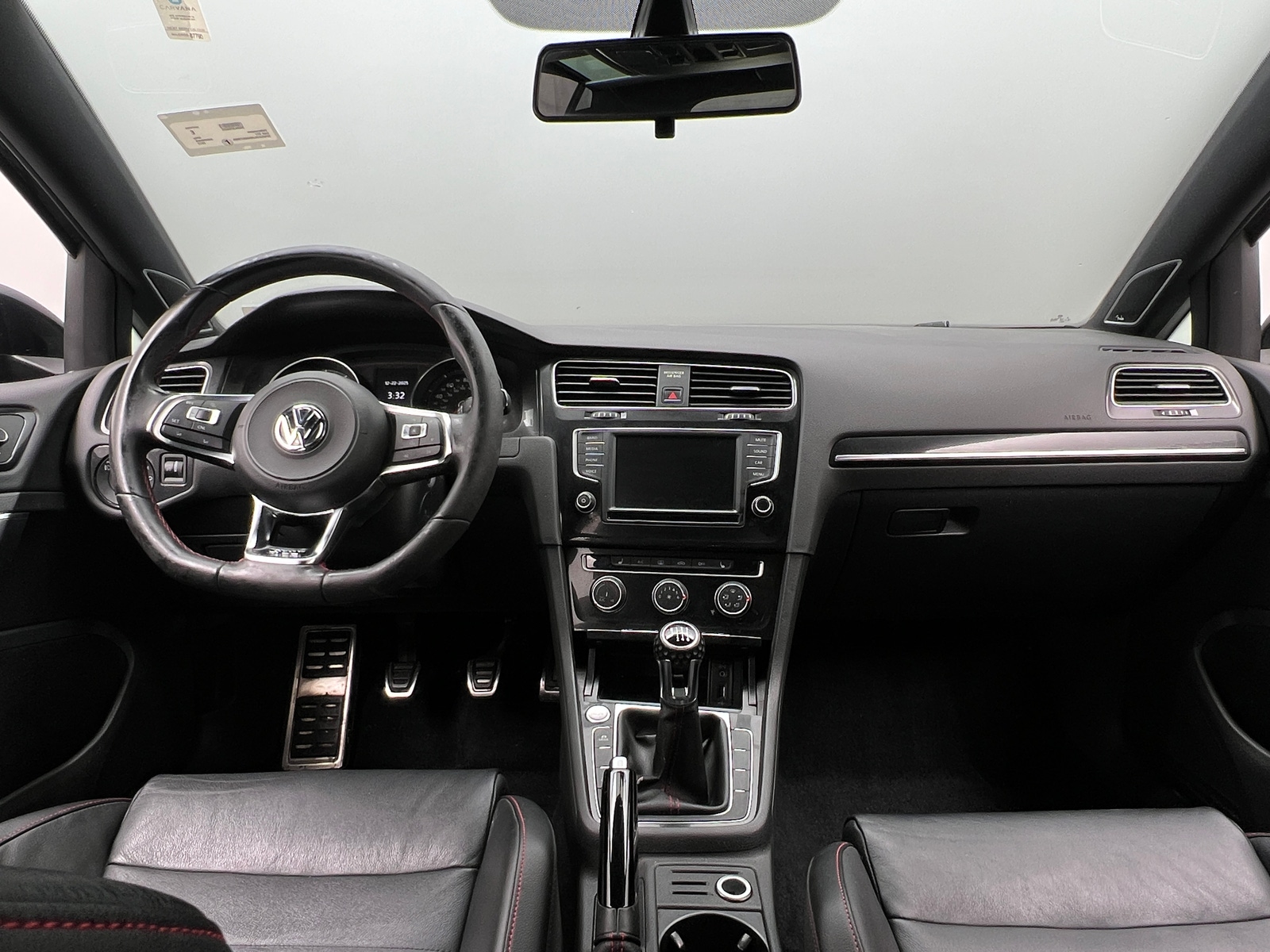 Thumbnail: 2017 Volkswagen Golf - 3