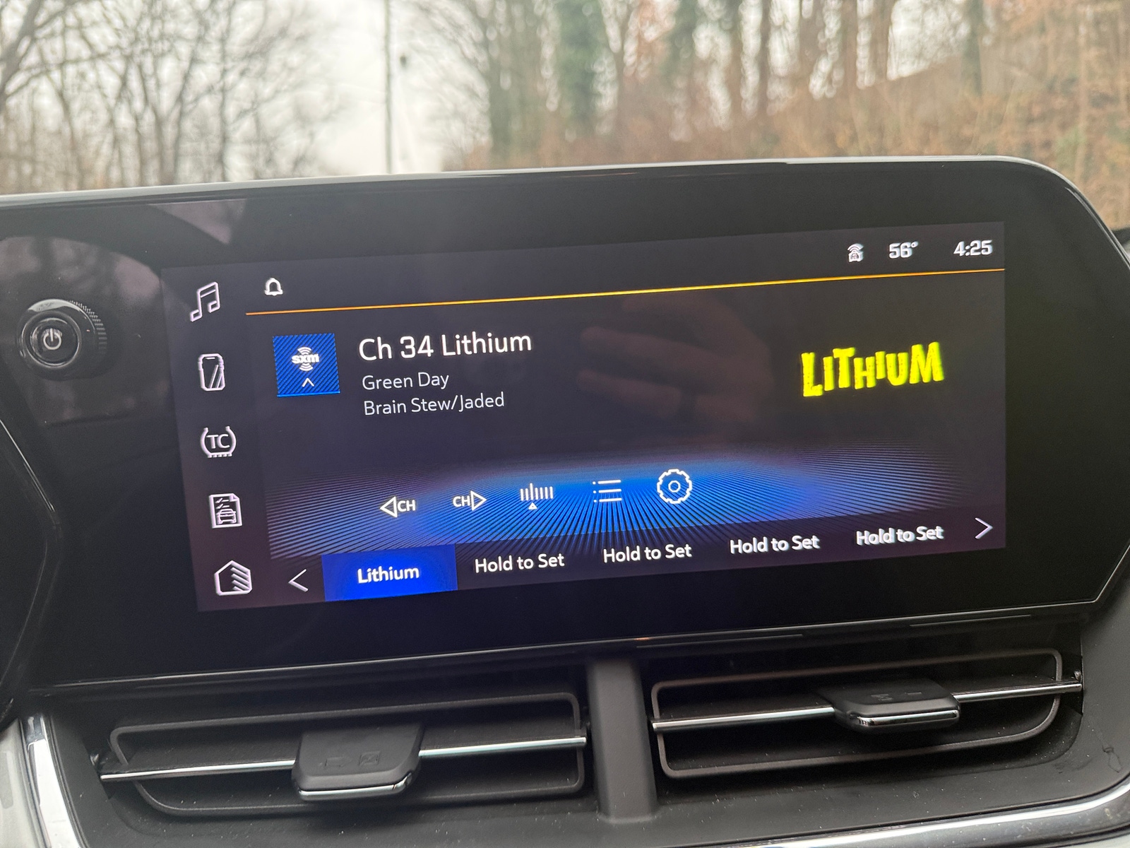 Thumbnail: 2025 Chevrolet Trax - 4