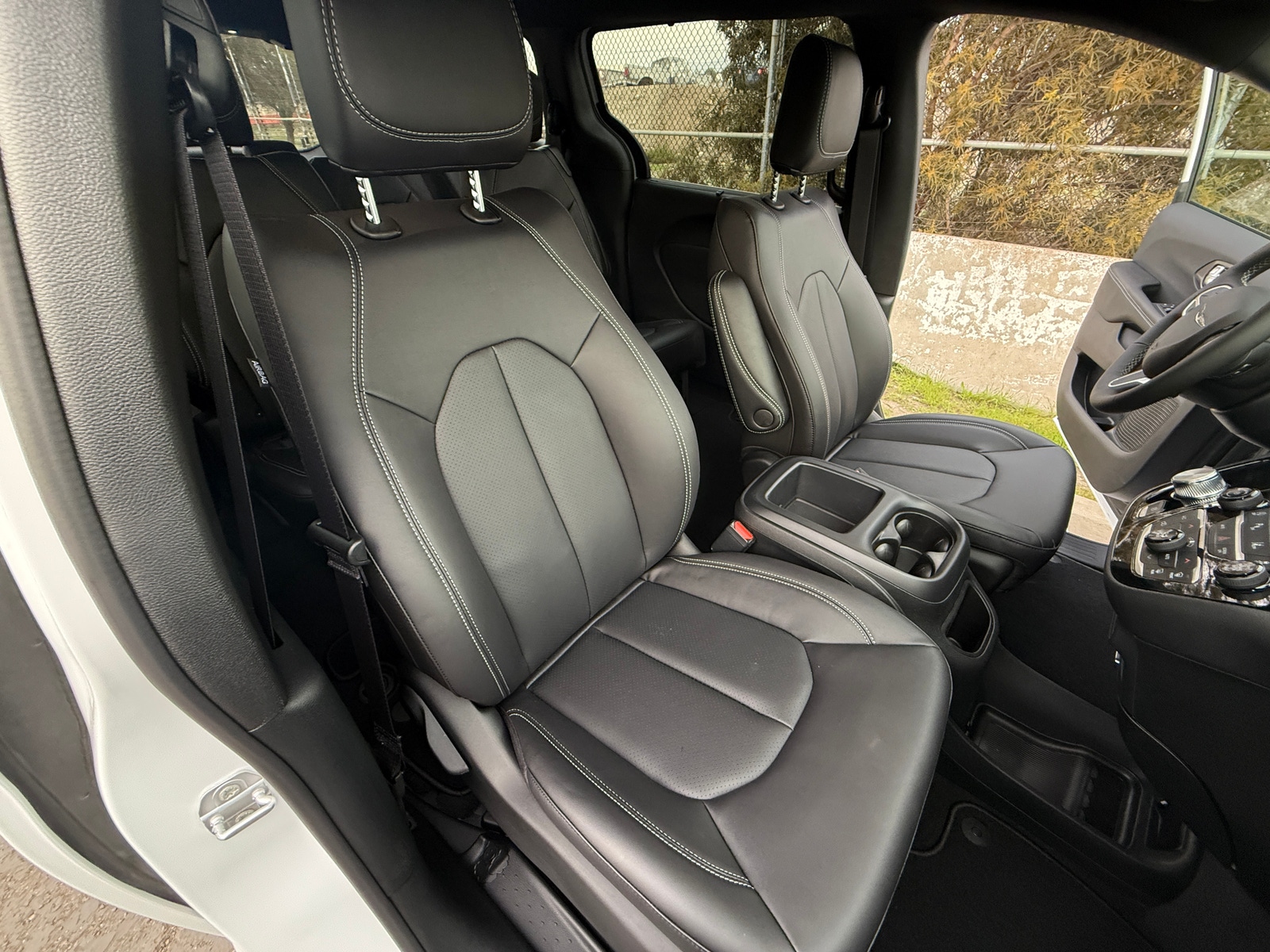 Thumbnail: 2026 Chrysler Pacifica - 2