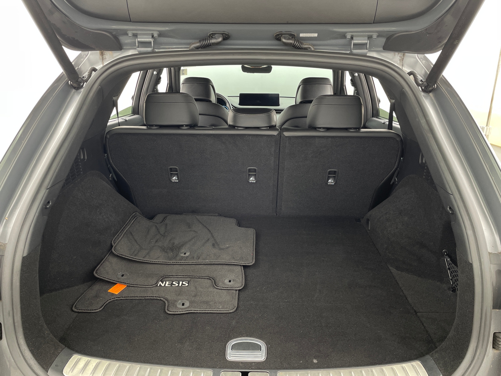 Thumbnail: 2023 Genesis GV70 - 6