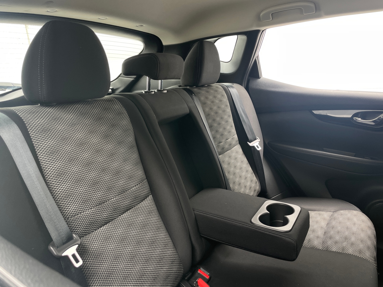 Thumbnail: 2019 Nissan Rogue Sport - 6