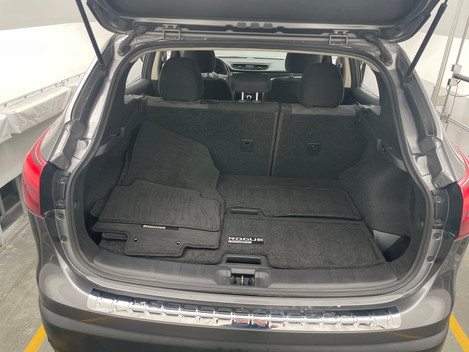 Thumbnail: 2019 Nissan Rogue Sport - 7