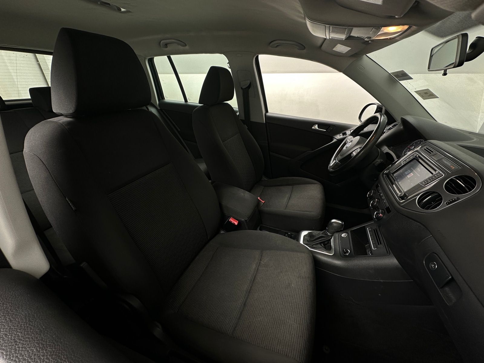 Thumbnail: 2018 Volkswagen Tiguan - 2