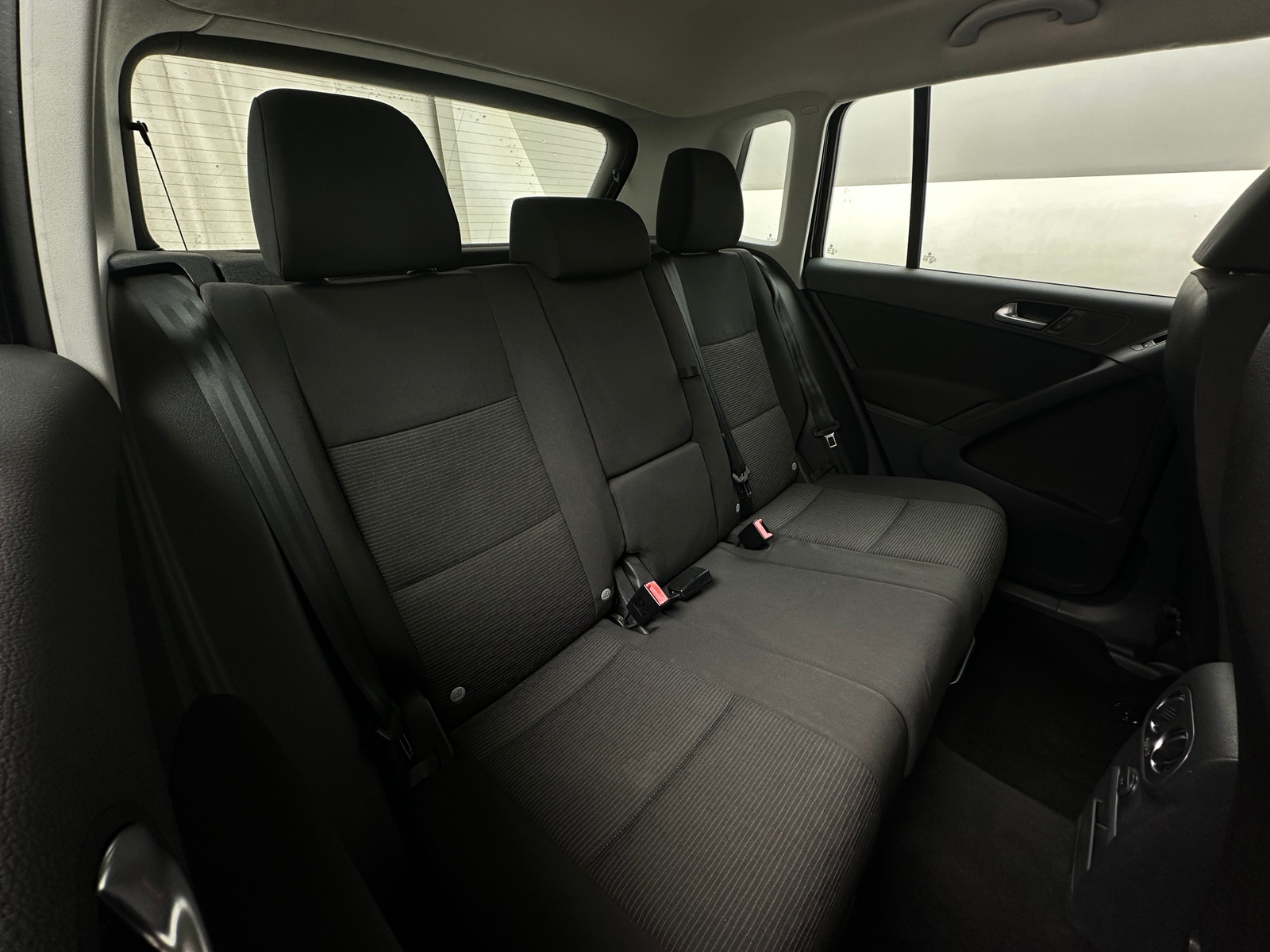 Thumbnail: 2018 Volkswagen Tiguan - 6