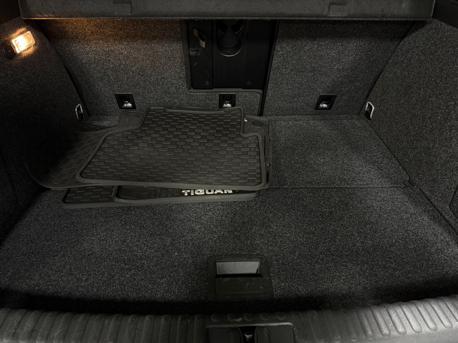 Thumbnail: 2018 Volkswagen Tiguan - 7