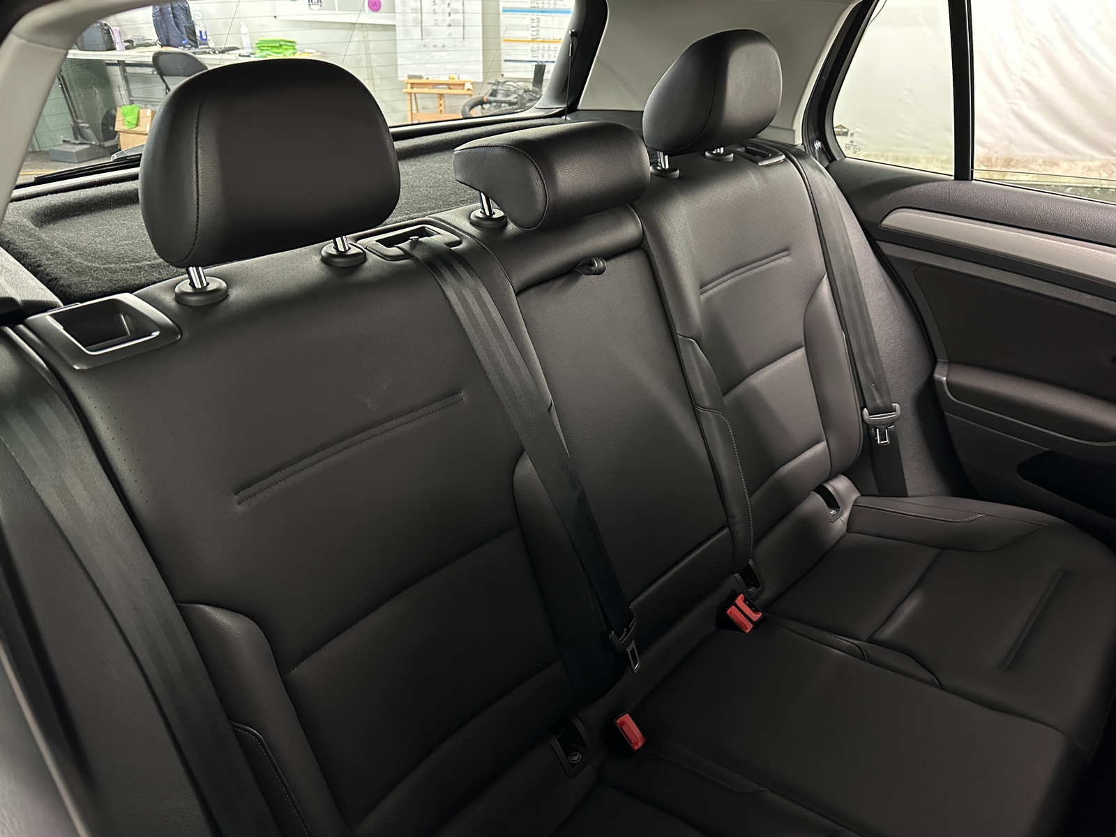 Thumbnail: 2016 Volkswagen e-Golf - 6