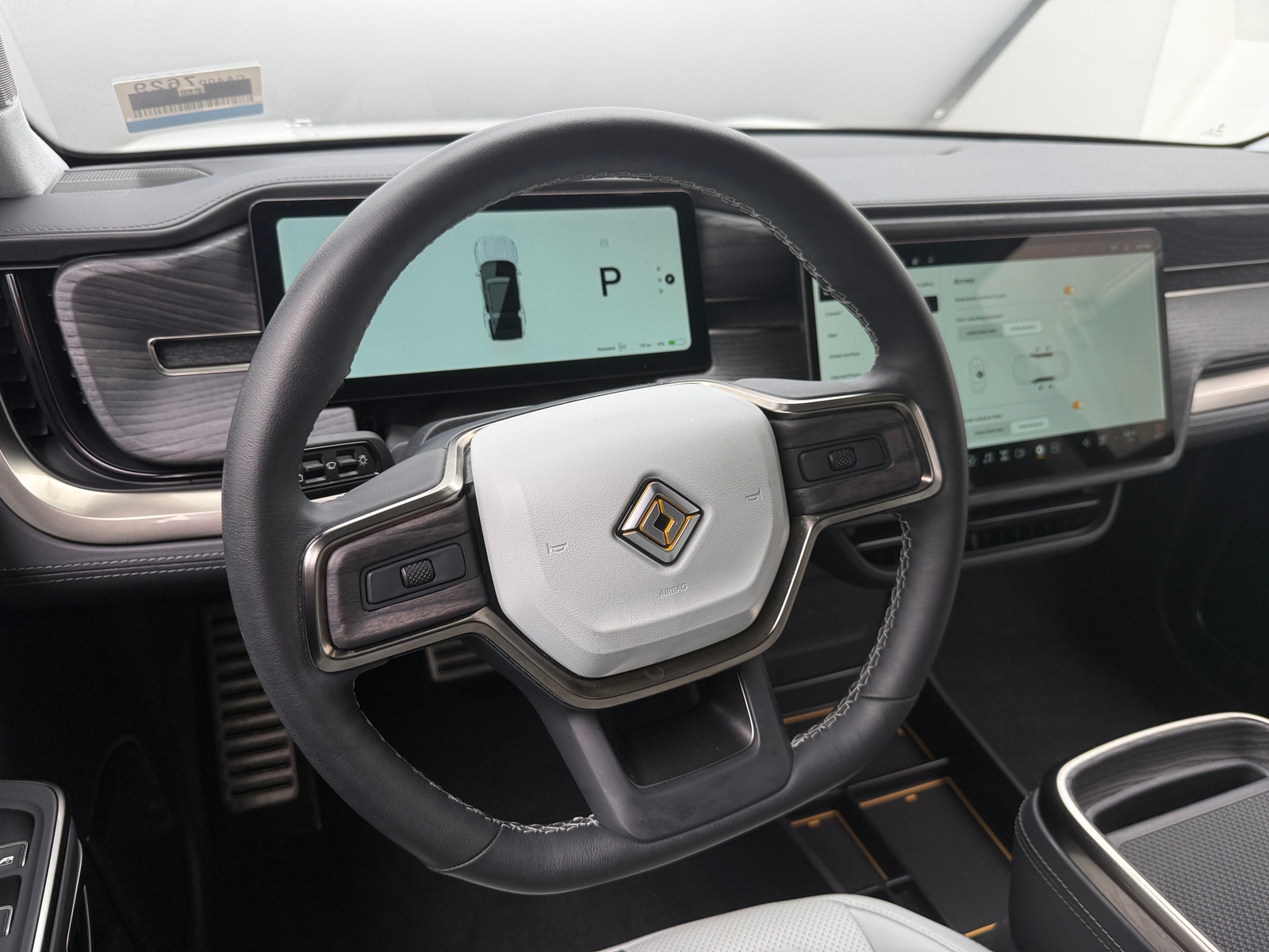 Thumbnail: 2023 Rivian R1S - 4